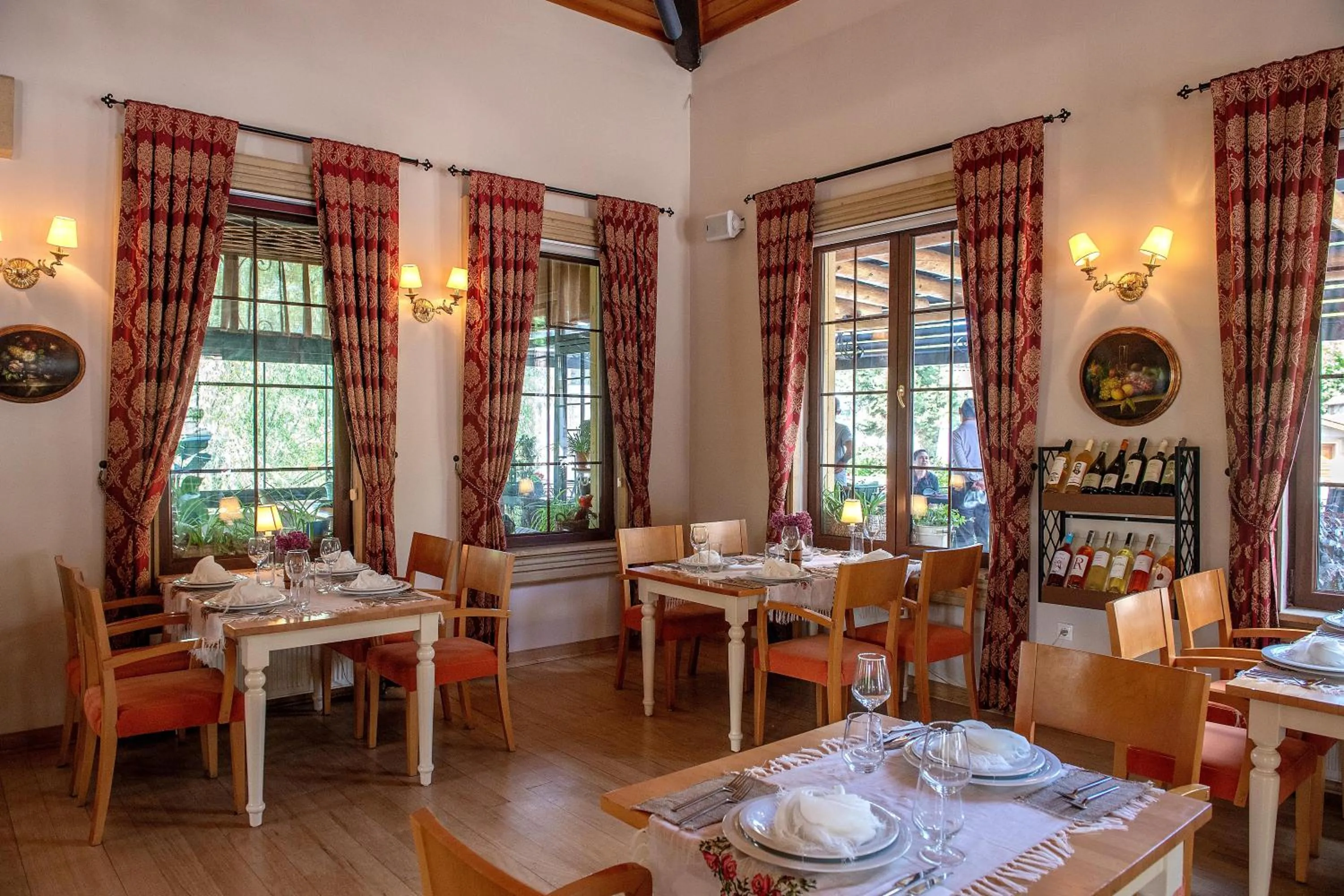 Restaurant/places to eat in Wineport Lodge Agva Riverside Hotel & Winery