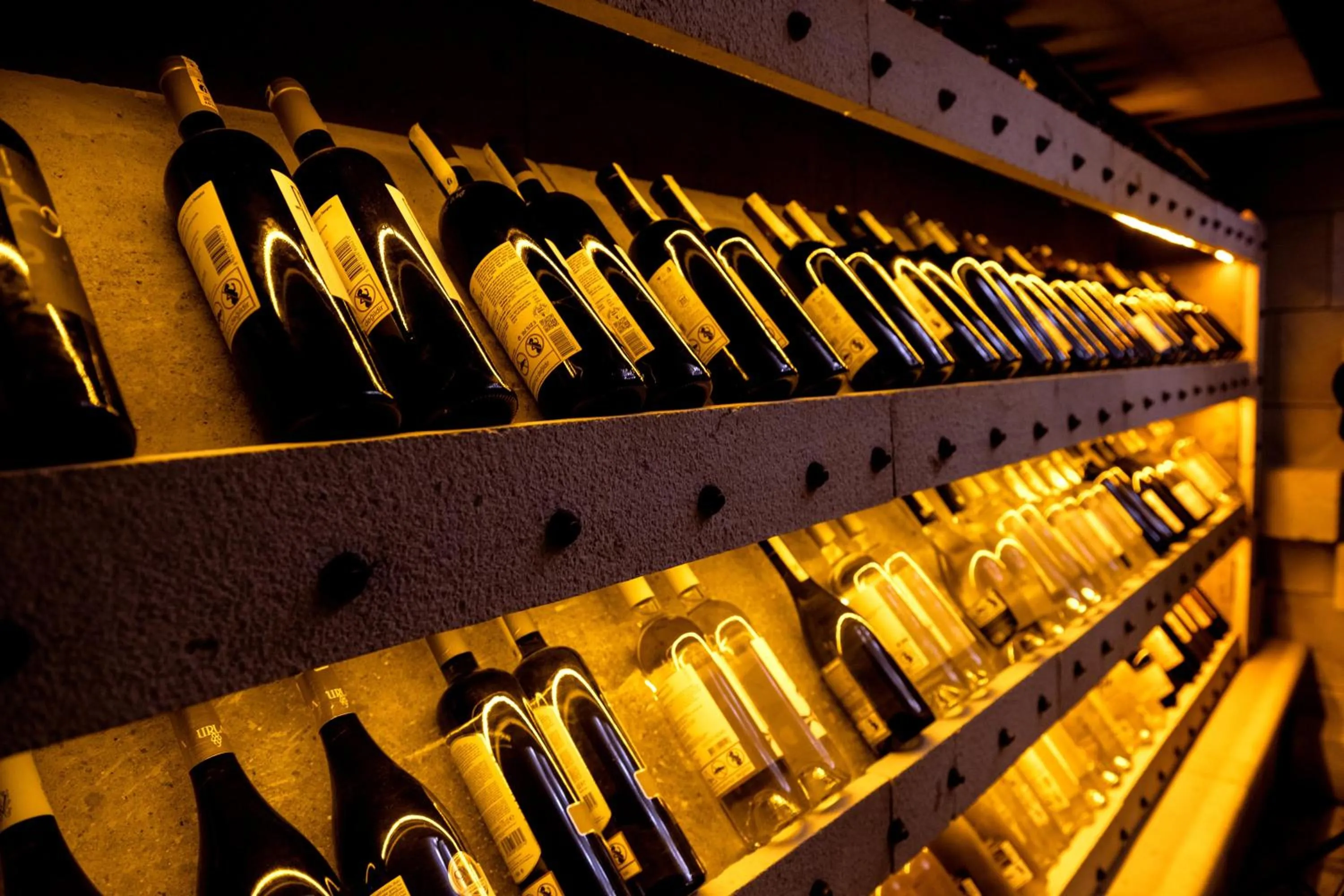 Lounge or bar in Wineport Lodge Agva Riverside Hotel & Winery