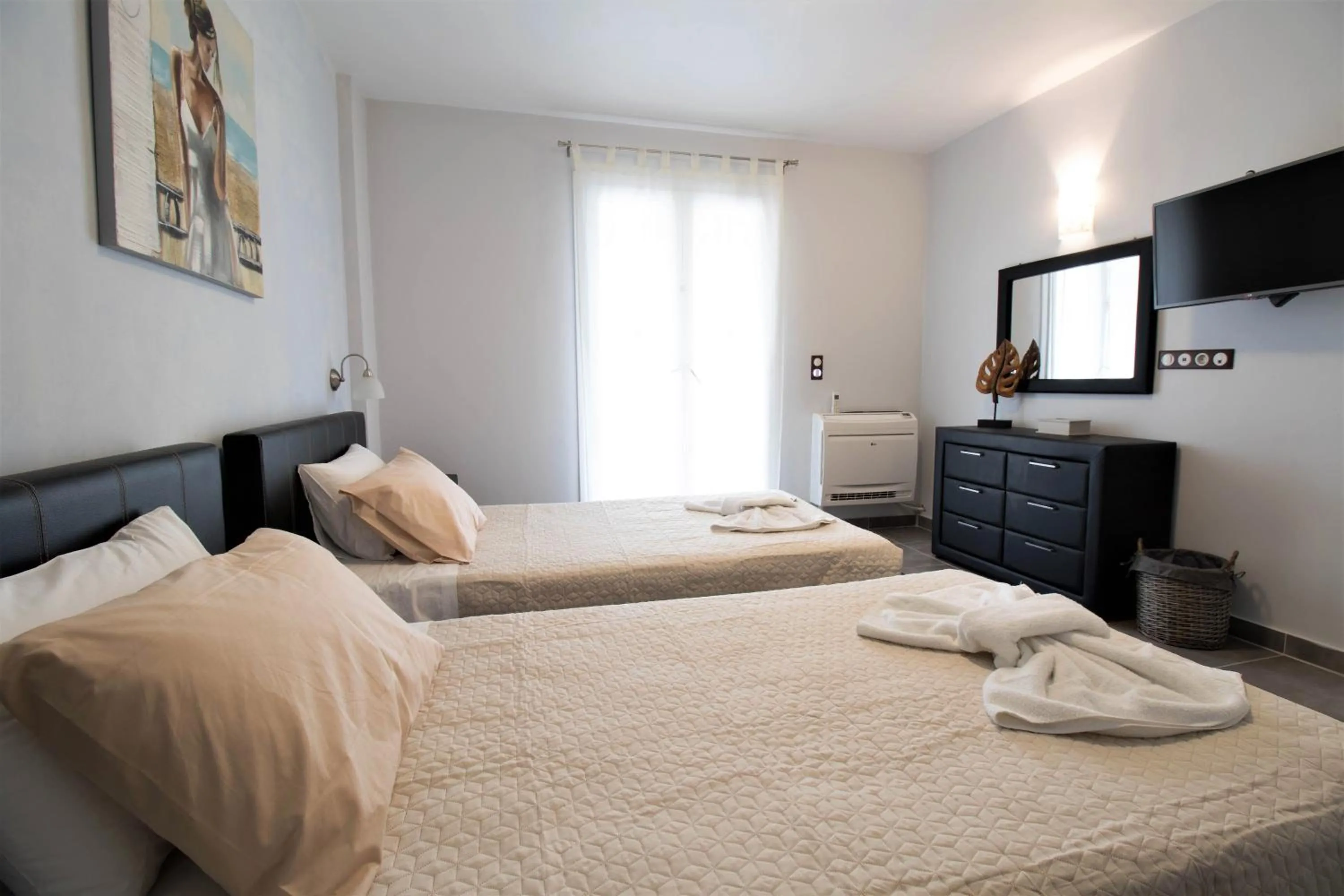 Bed in Villa de la Mer