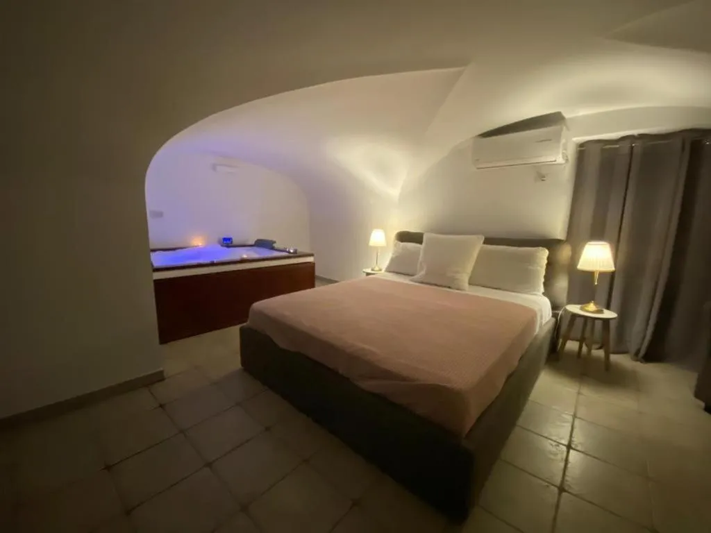 Studio with Spa Bath in Acquadellarte B&B