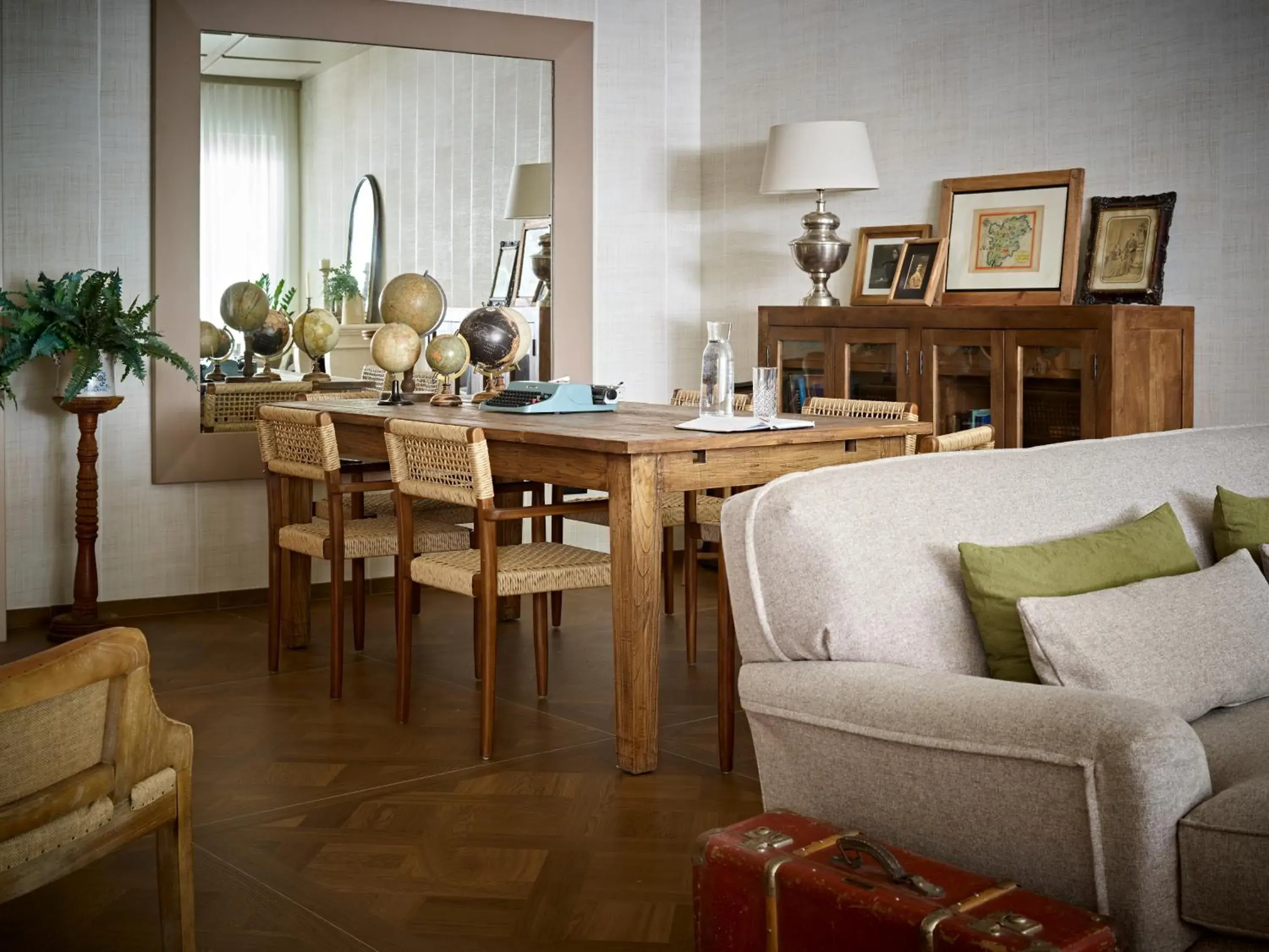 Living room in Hotel America Living room in Hotel America