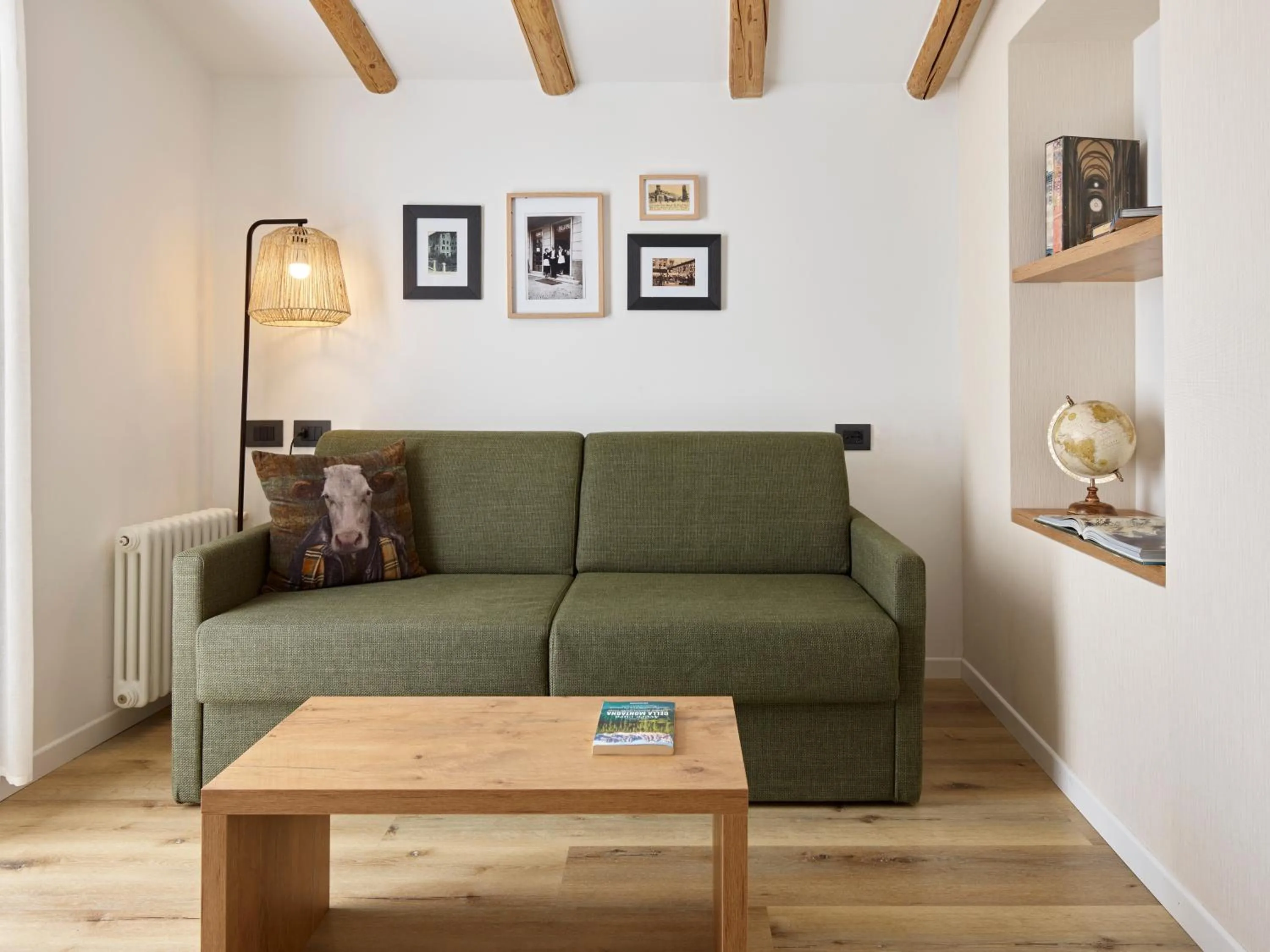 Seating area in Hotel America