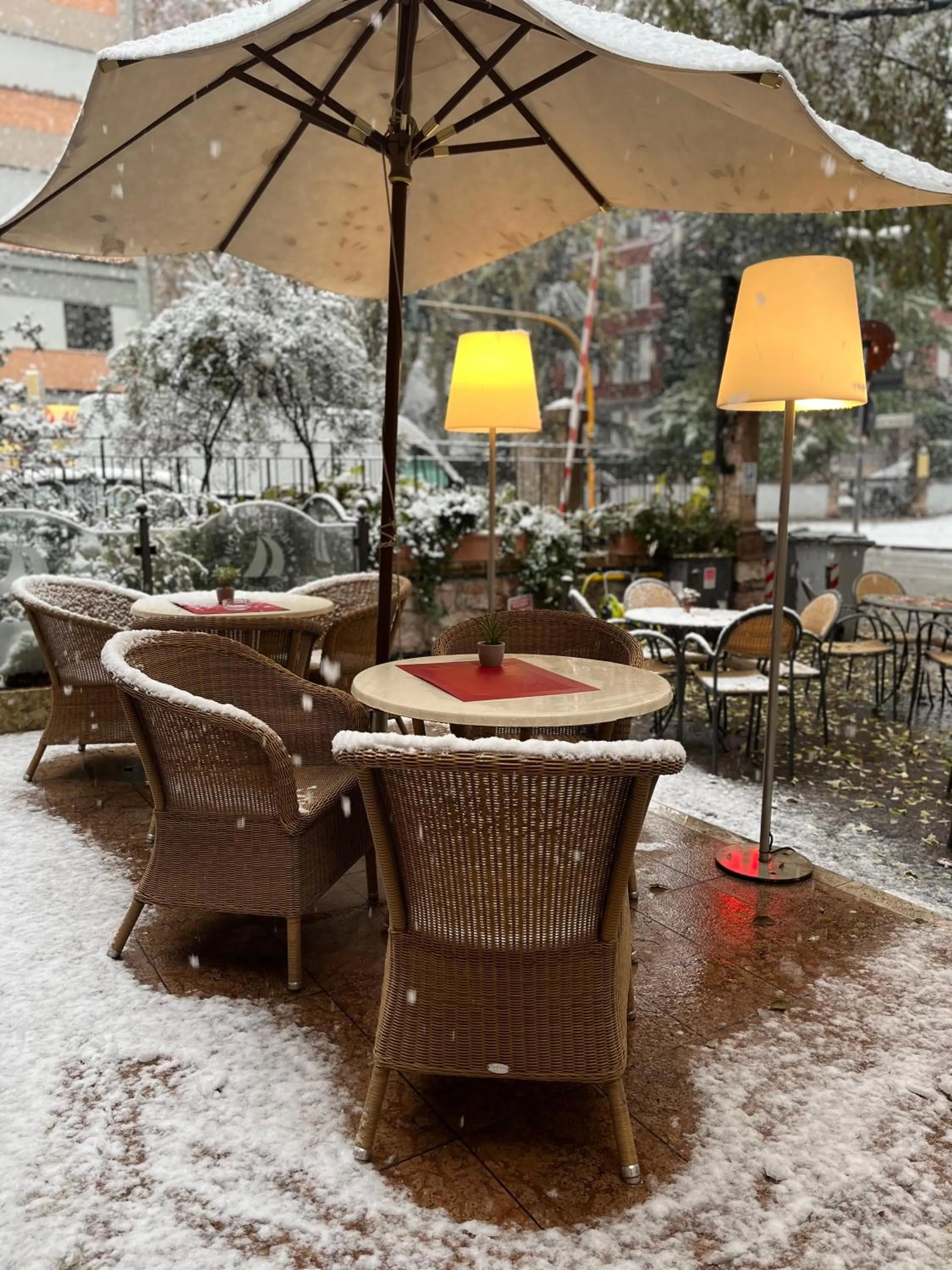 Day in Hotel America