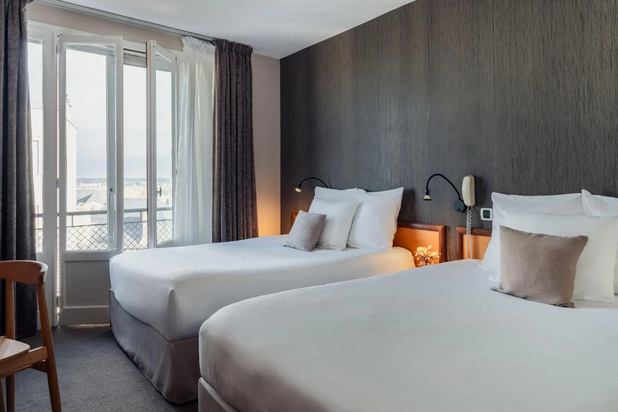 Bed in Hotel Des Lices, Rennes Centre