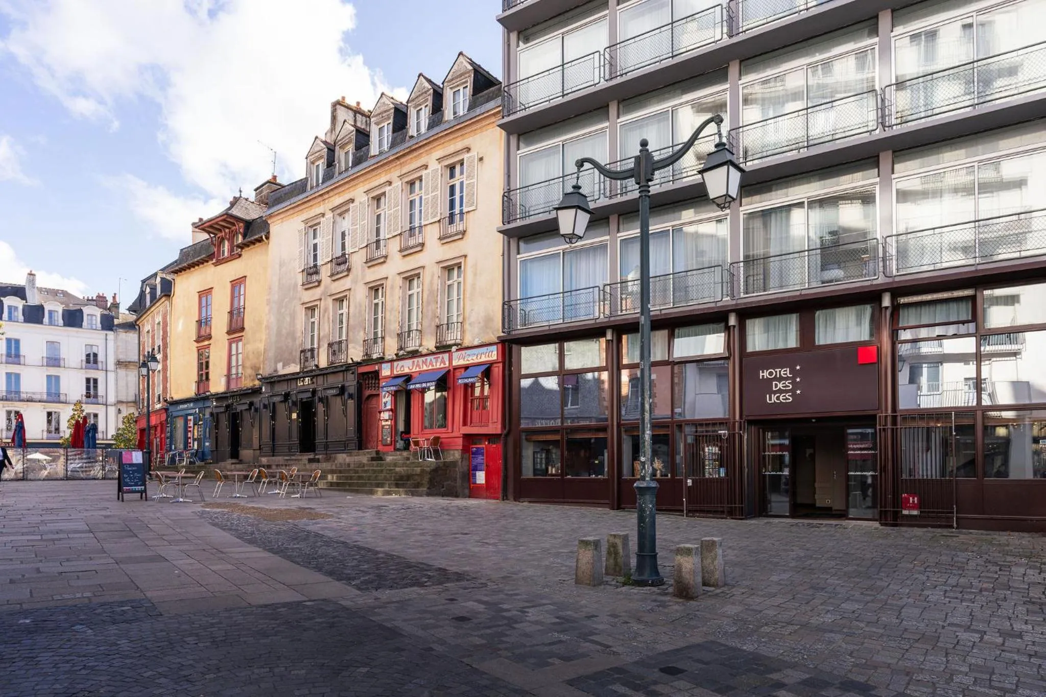 Facade/entrance in Hotel Des Lices, Rennes Centre