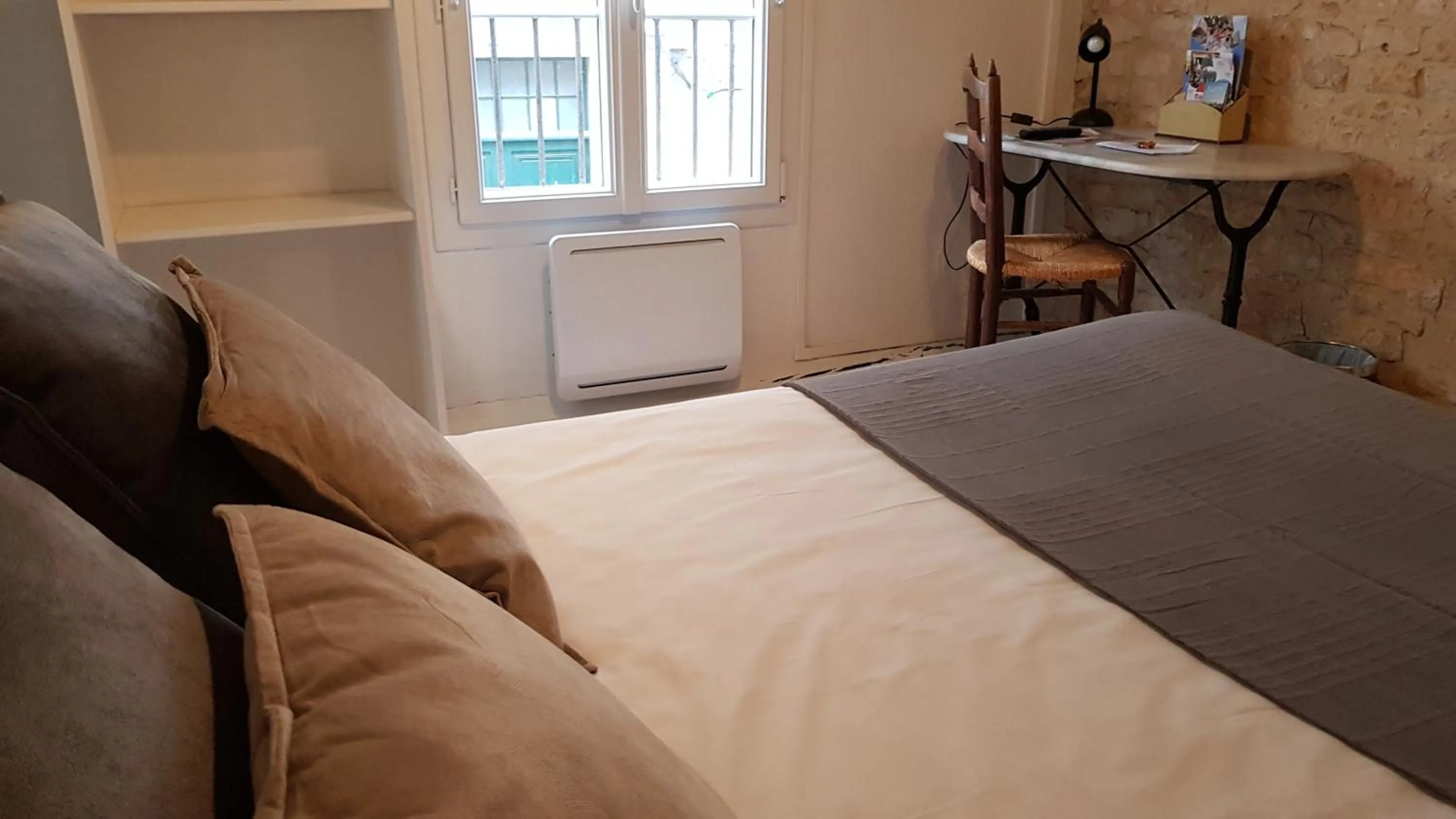 Bed in Hotel Saint Etienne