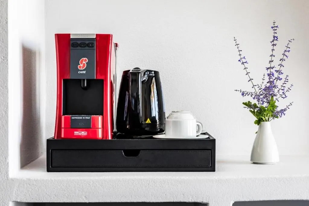 Coffee/tea facilities in Rigas Hotel Skopelos