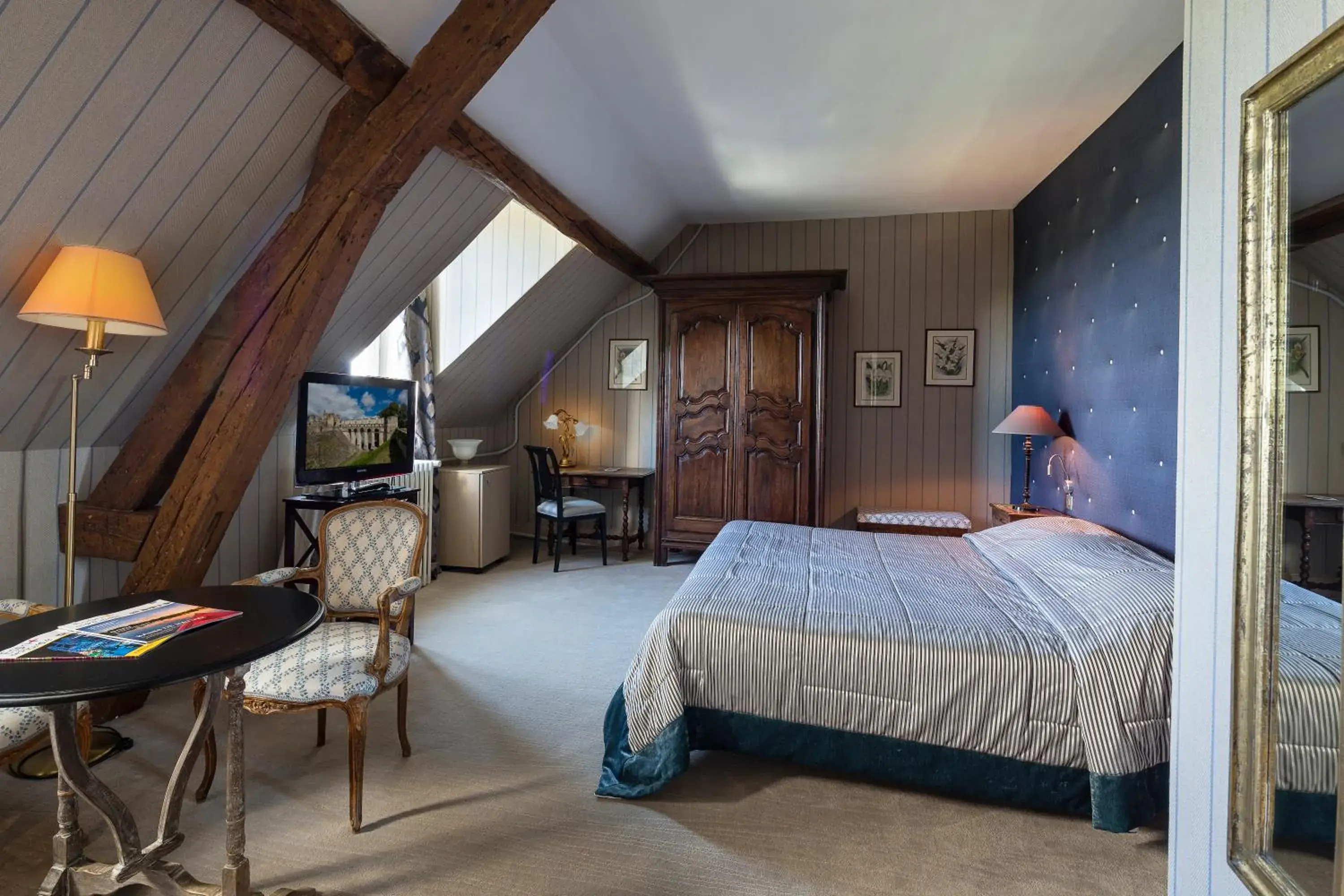 Bedroom, Bed in Chateau De Fere Bedroom, Bed in Chateau De Fere