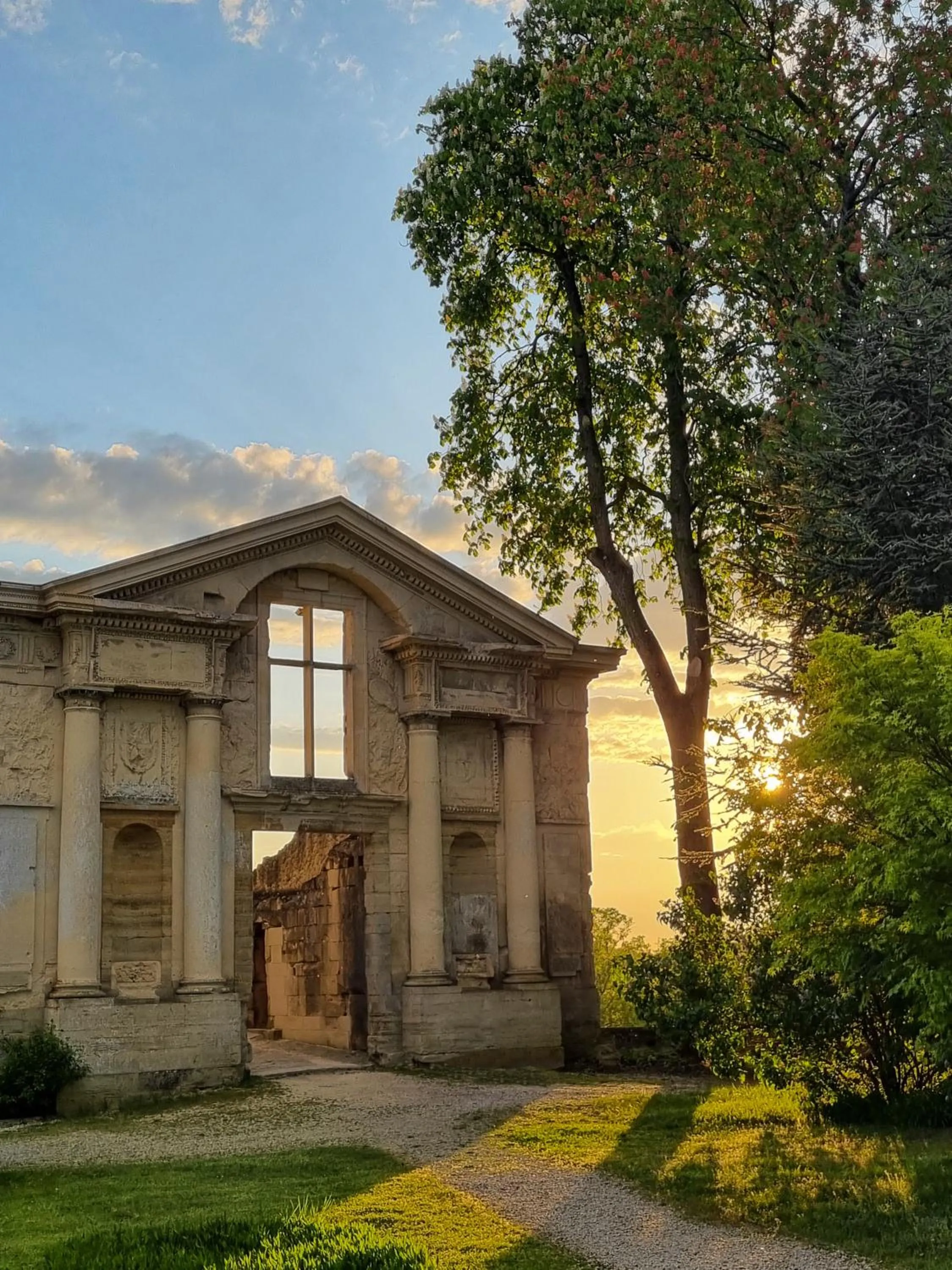 Property building in Chateau De Fere