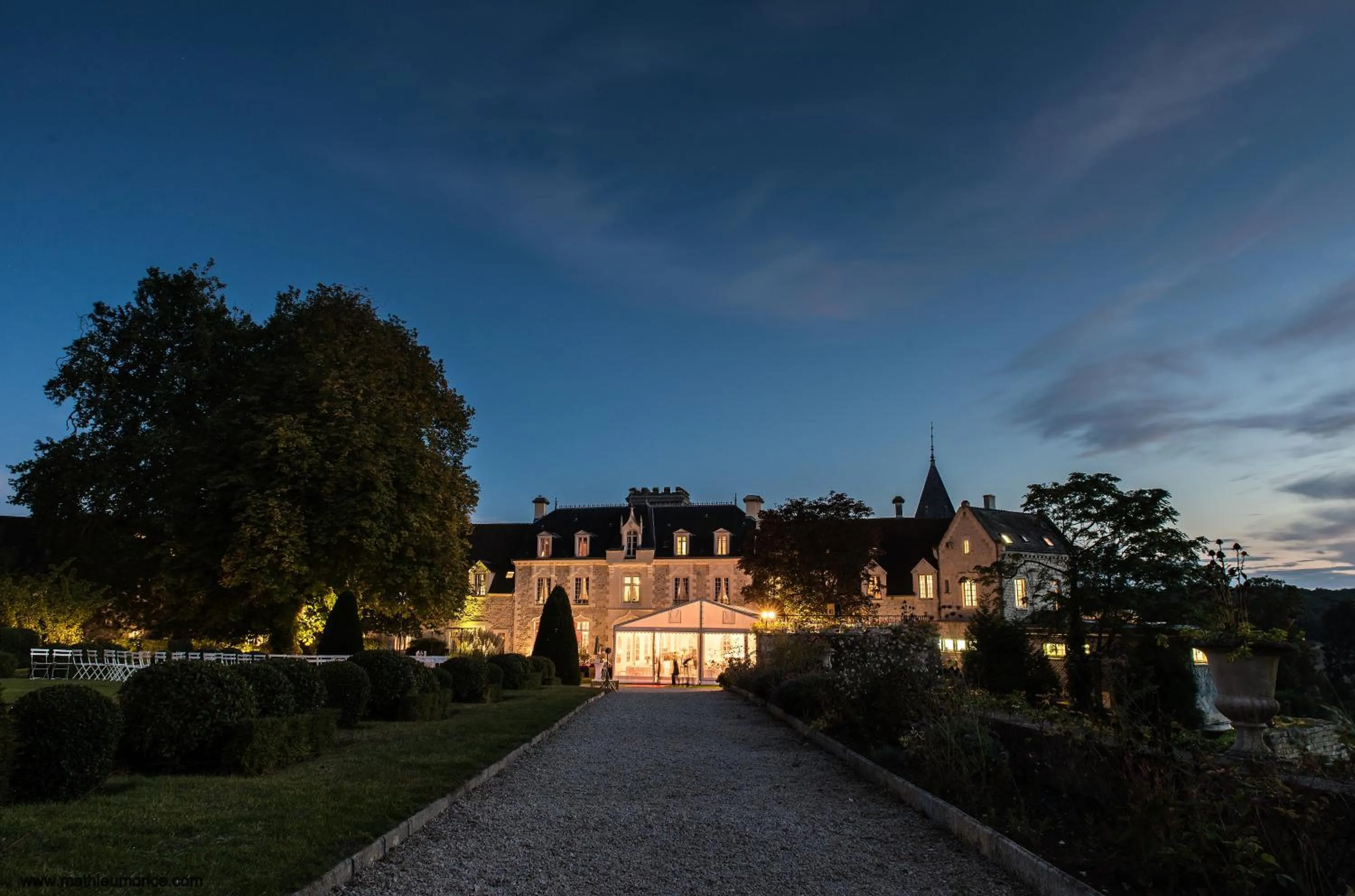 Property building in Chateau De Fere