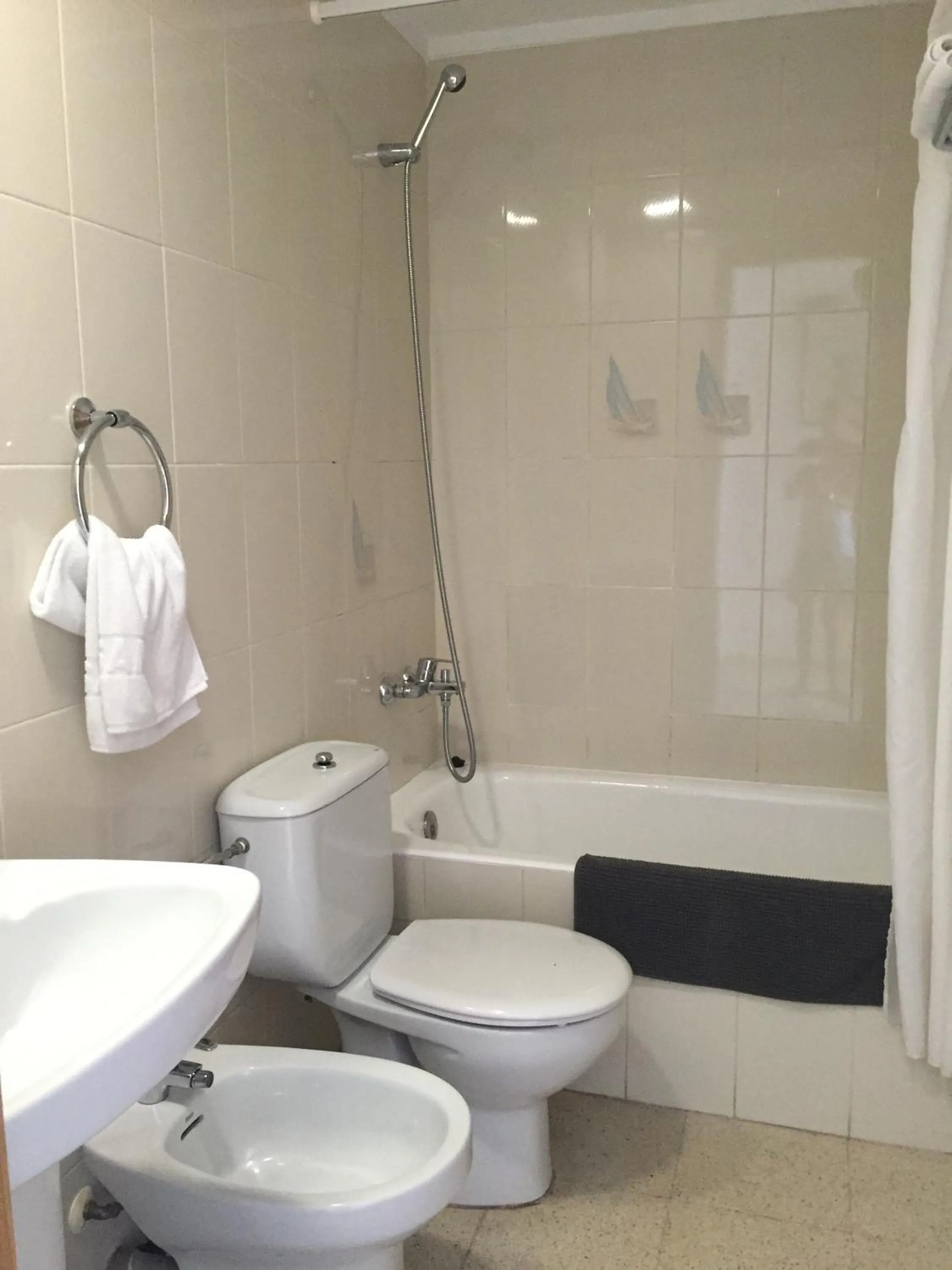 Bathroom in Apartamentos Santi