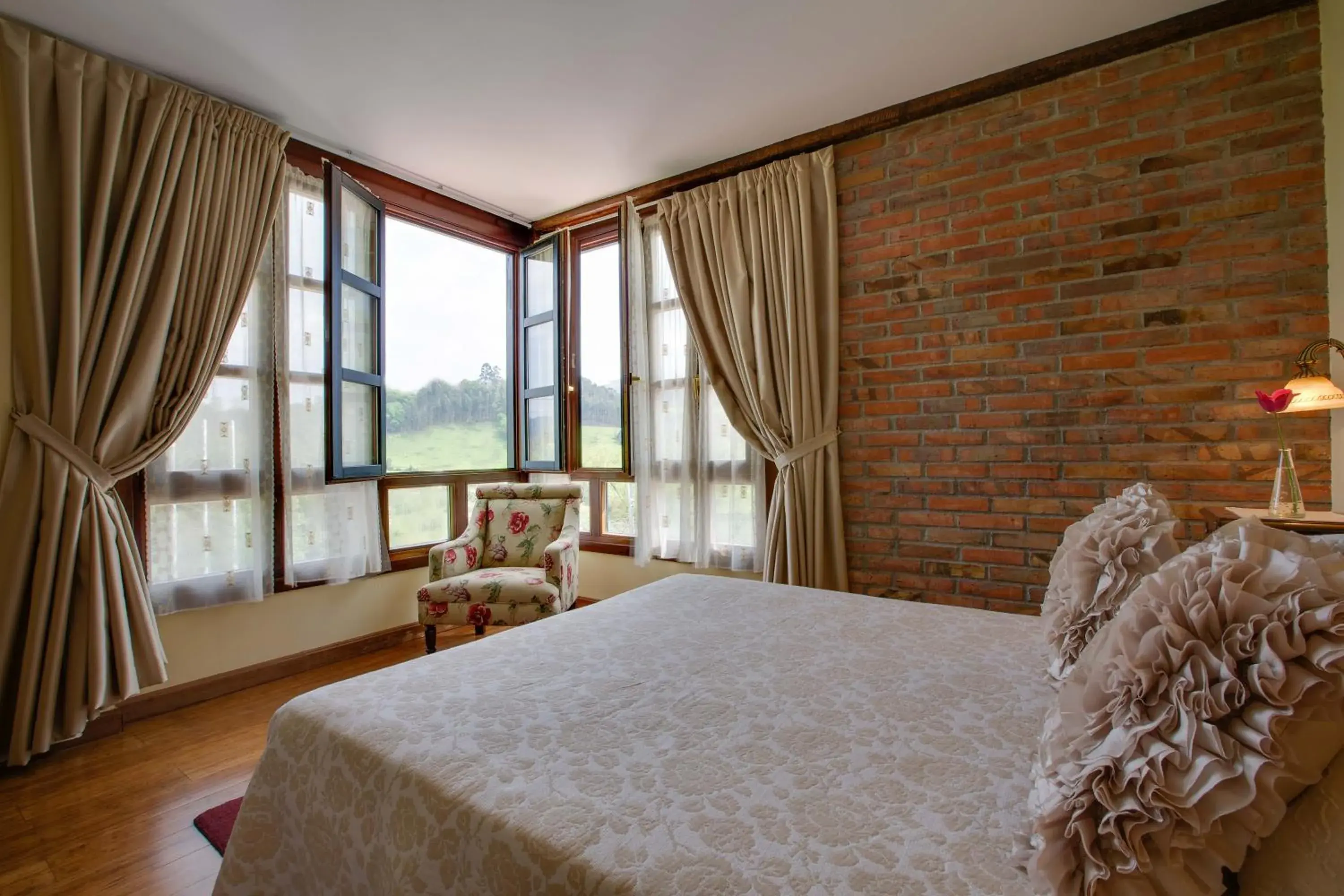 Photo of the whole room, Bed in La Casona de la Roza Photo of the whole room, Bed in La Casona de la Roza