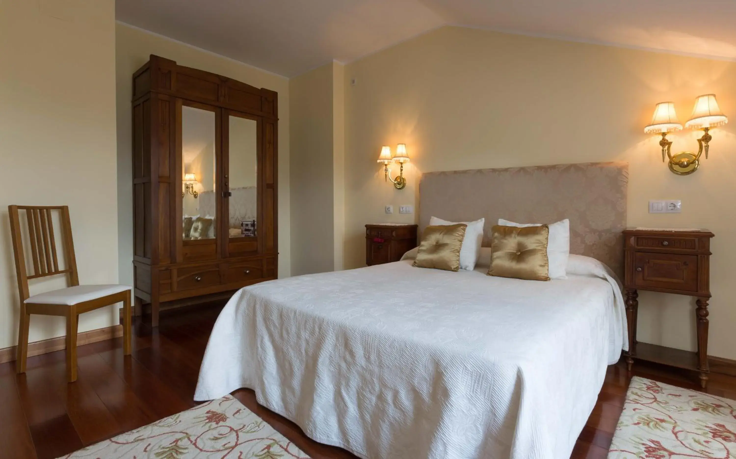 Photo of the whole room, Bed in La Casona de la Roza Photo of the whole room, Bed in La Casona de la Roza
