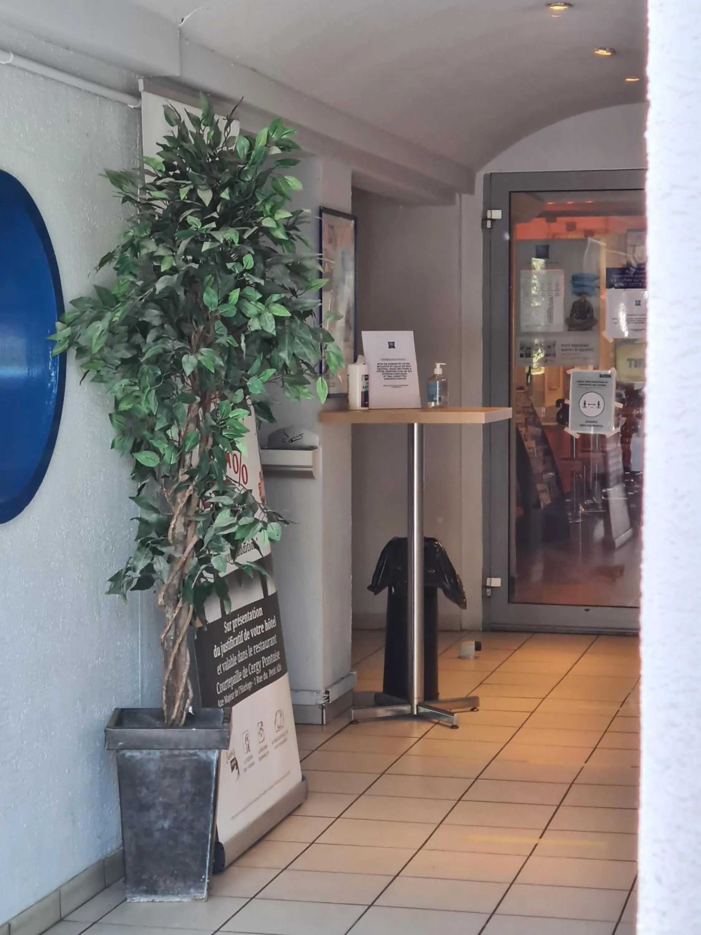 Lobby or reception in Ibis Budget Cergy St Christophe