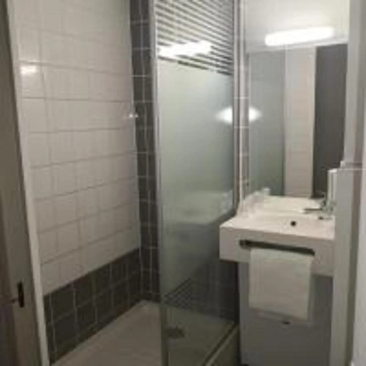 Bathroom in Ibis Budget Cergy St Christophe