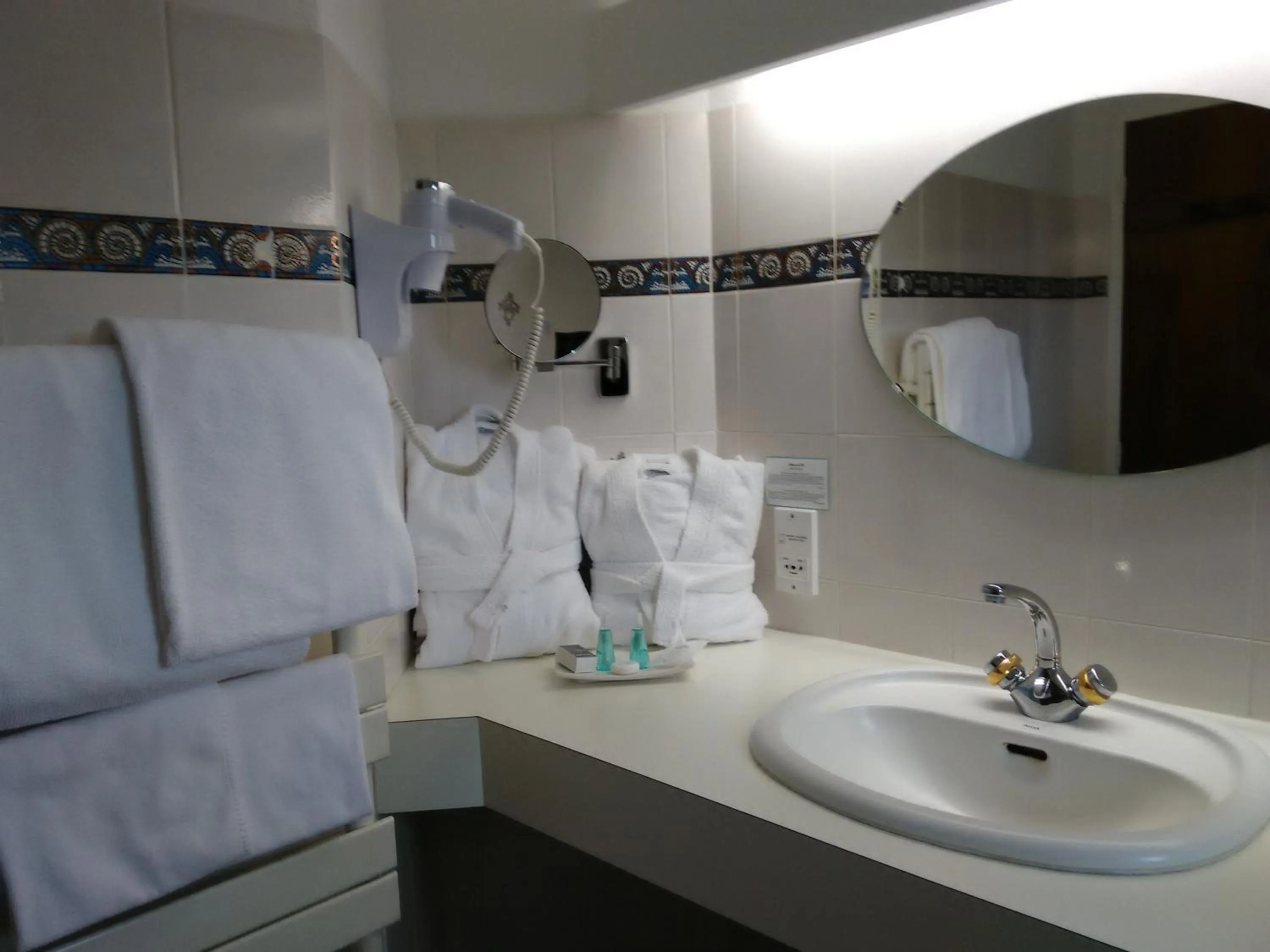 Toilet in Auberge des Pins - Teritoria