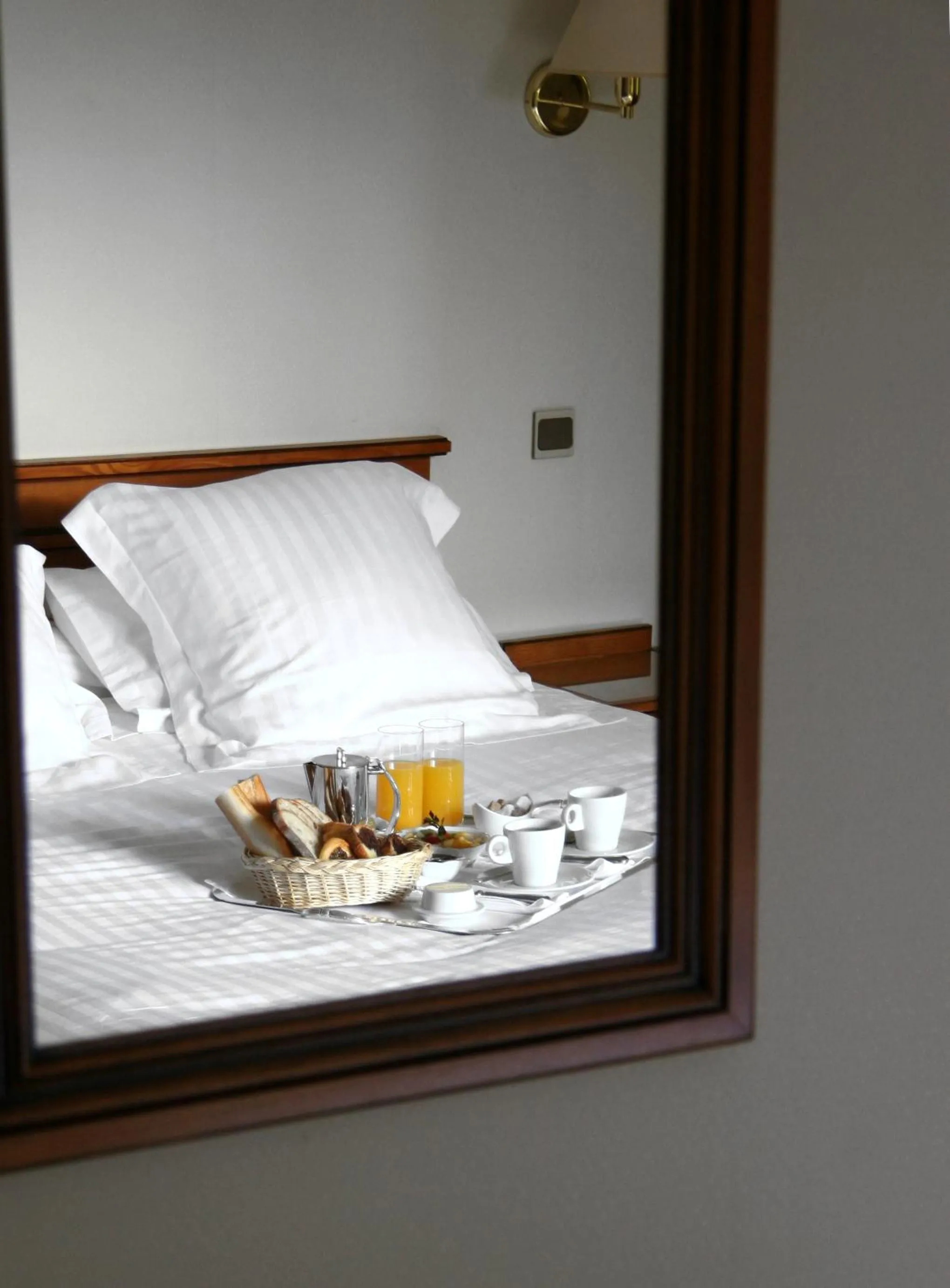 Decorative detail in Auberge des Pins - Teritoria