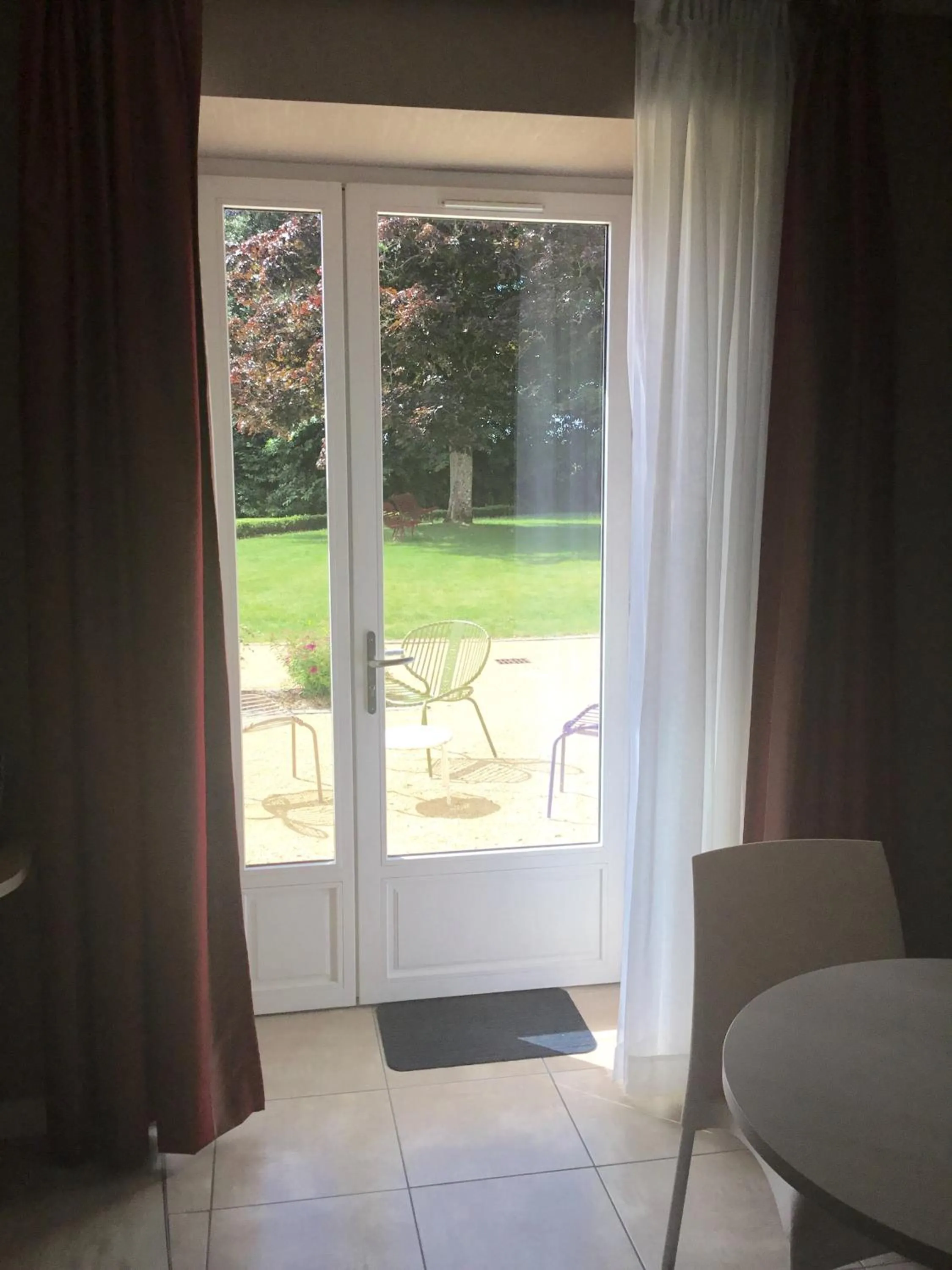 Garden view in La Pommeraie