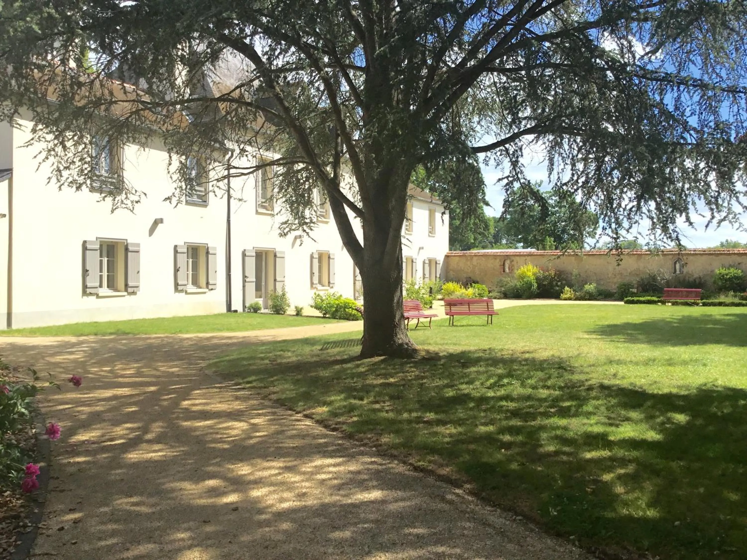 Garden view in La Pommeraie
