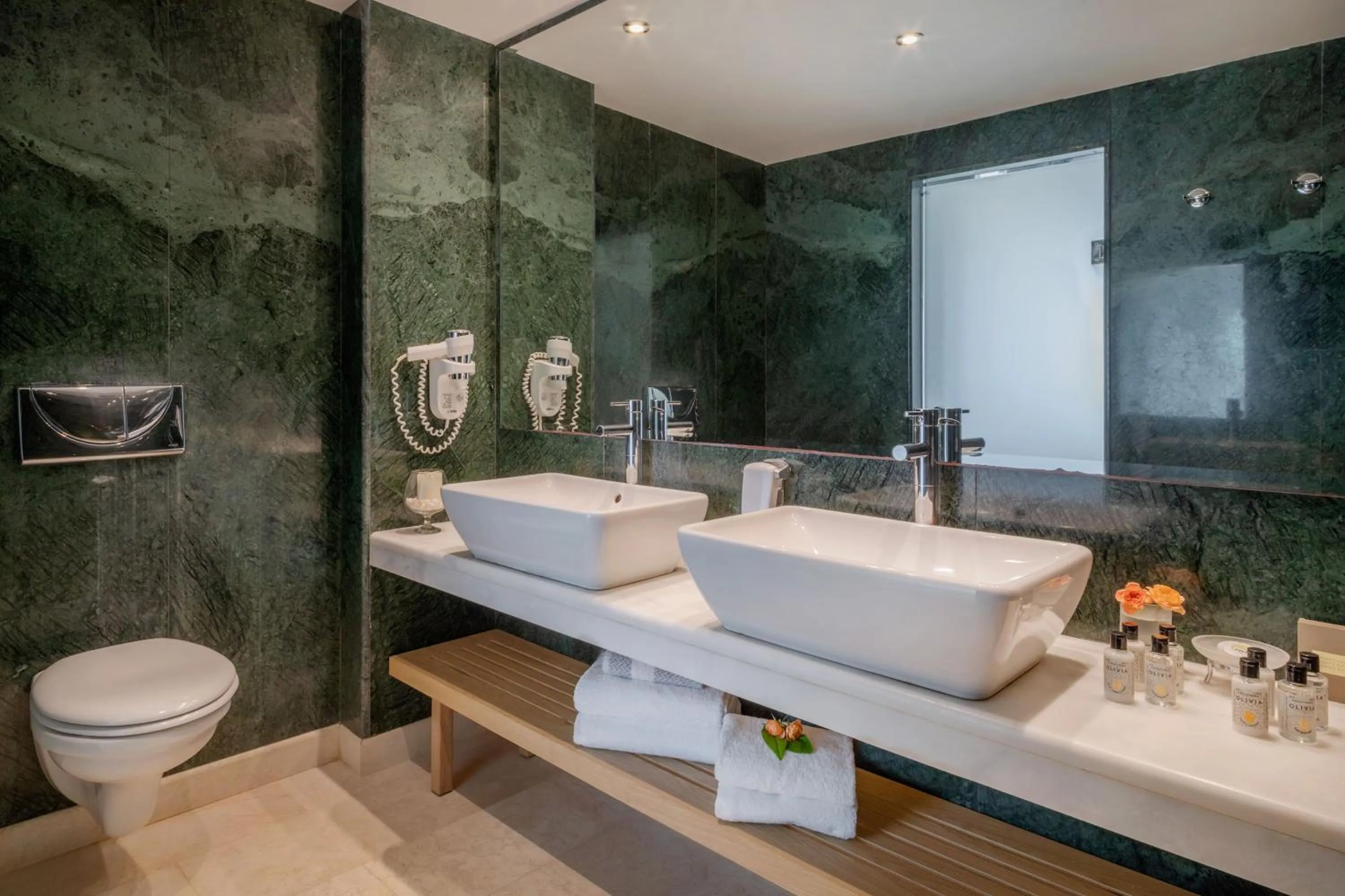 Bathroom in Hotel Blue Sea Beach Affiliated by Meliá