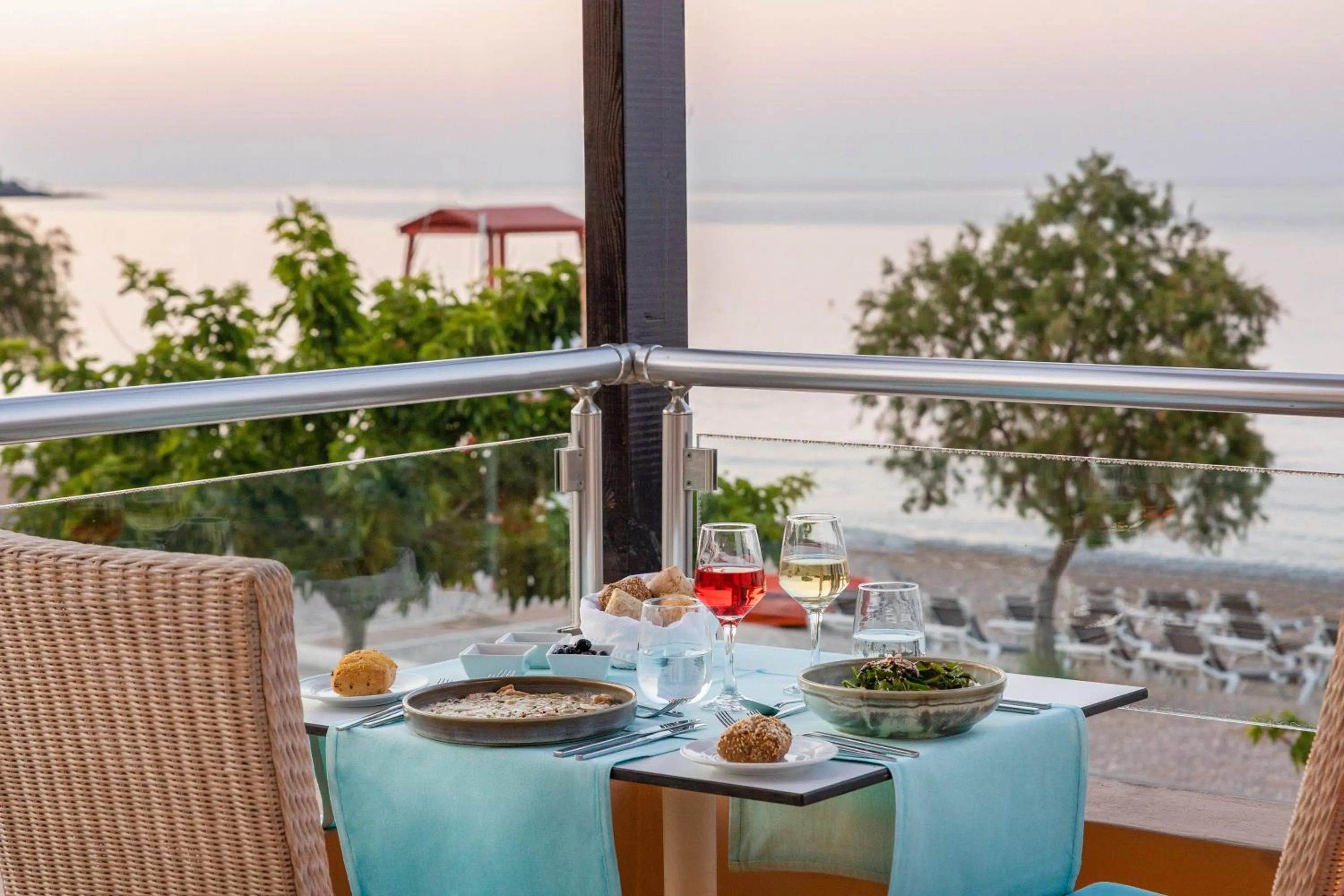 Restaurant/places to eat in Blue Sea Beach Affiliated By Melia