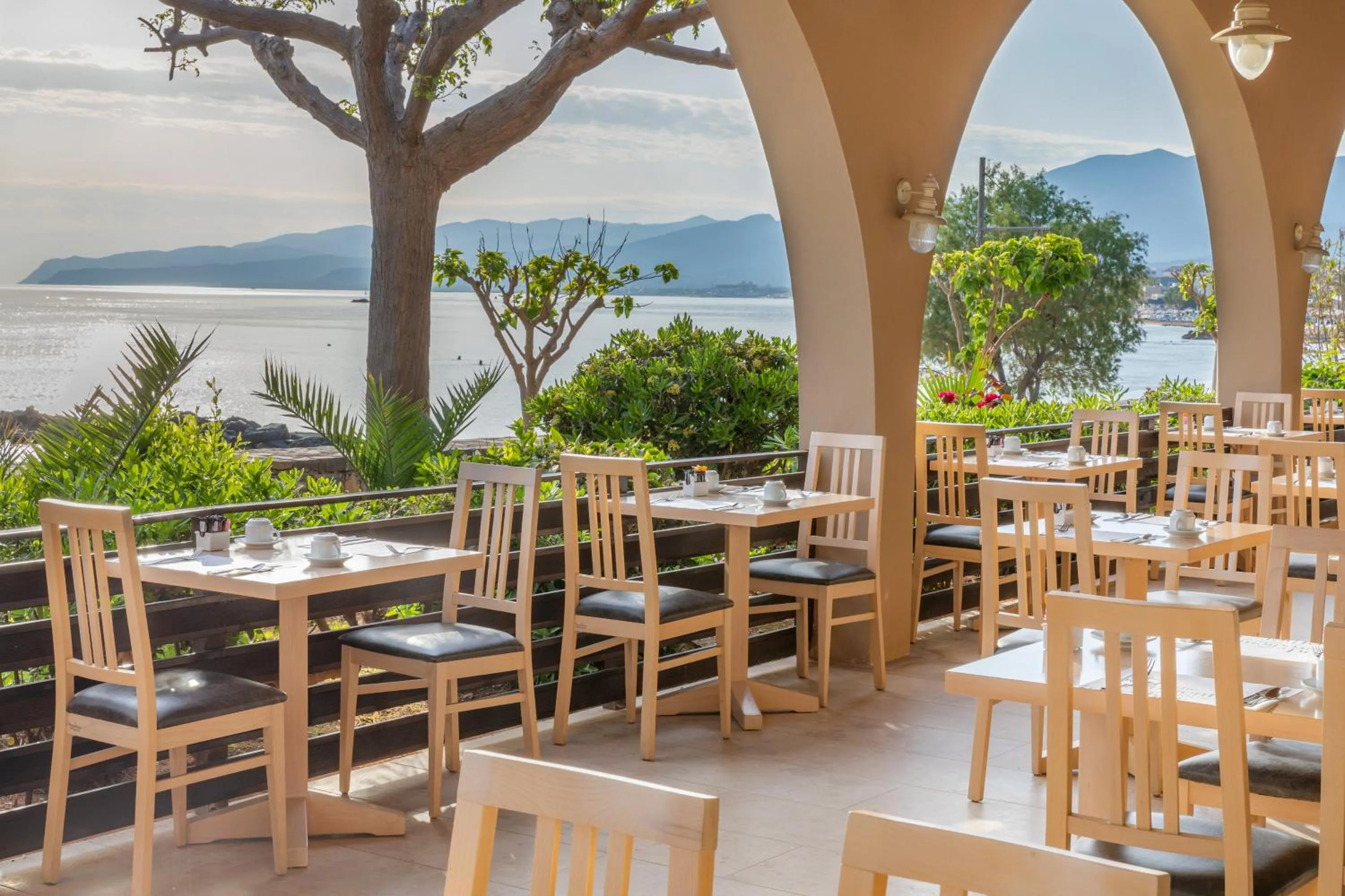 Restaurant/places to eat in Blue Sea Beach Affiliated By Melia