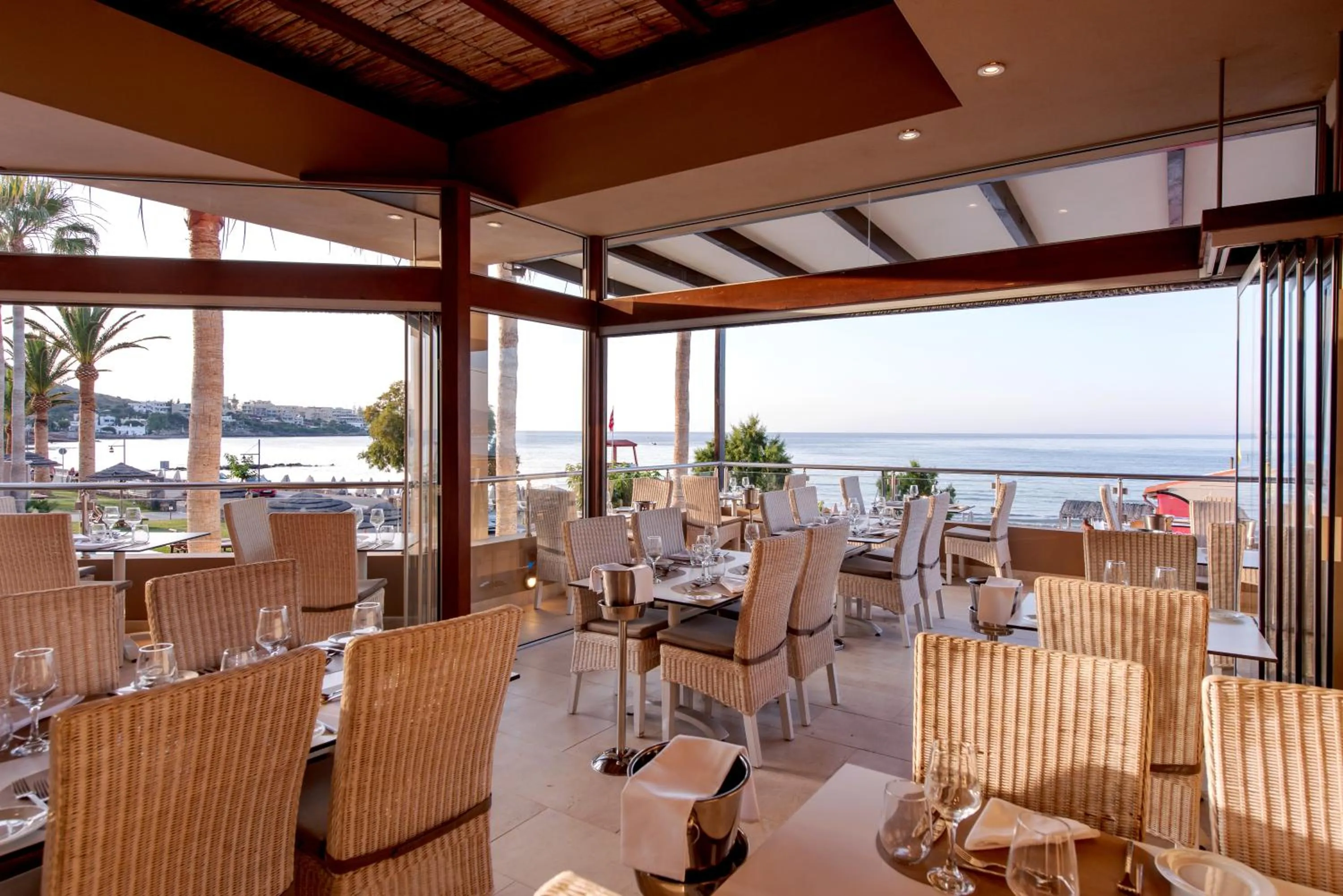 Restaurant/places to eat in Blue Sea Beach Affiliated By Melia