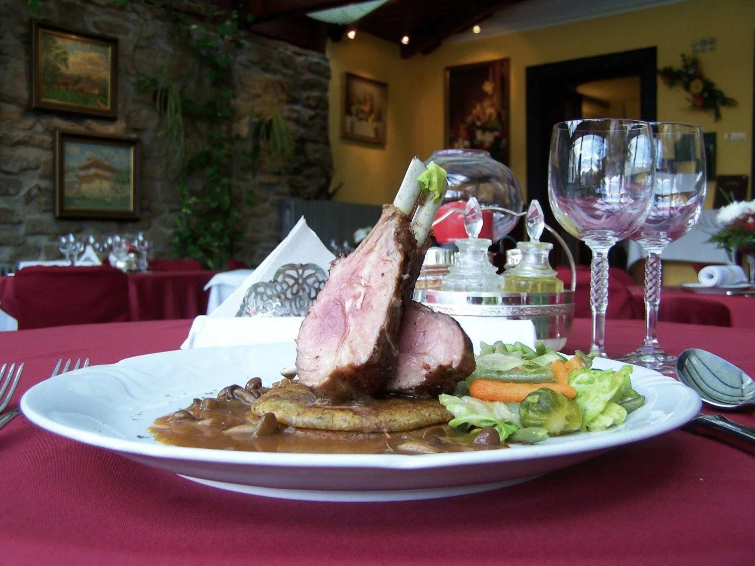 Food and drinks in GARNI -Hotel Barbakan