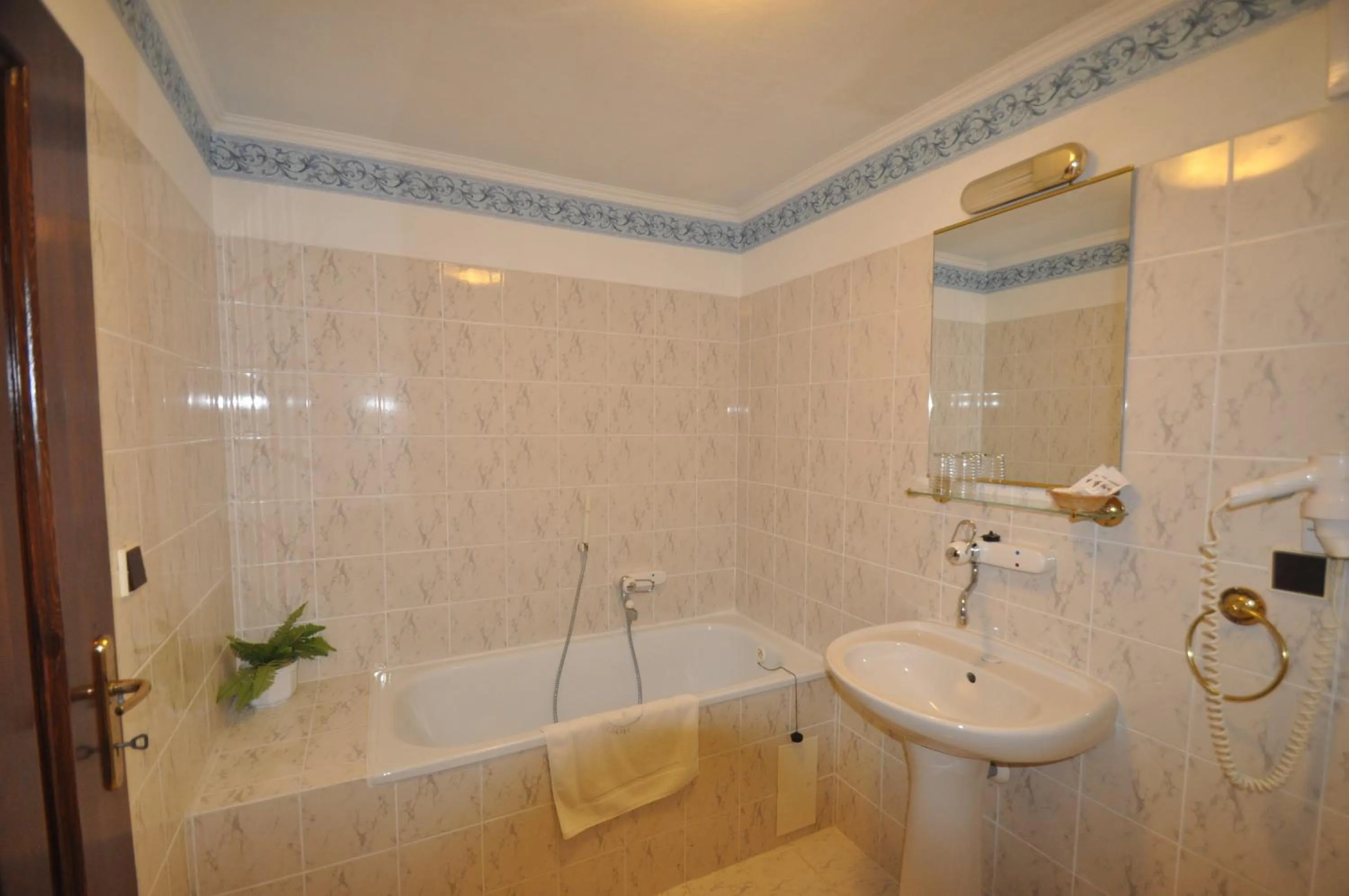Bathroom in GARNI -Hotel Barbakan