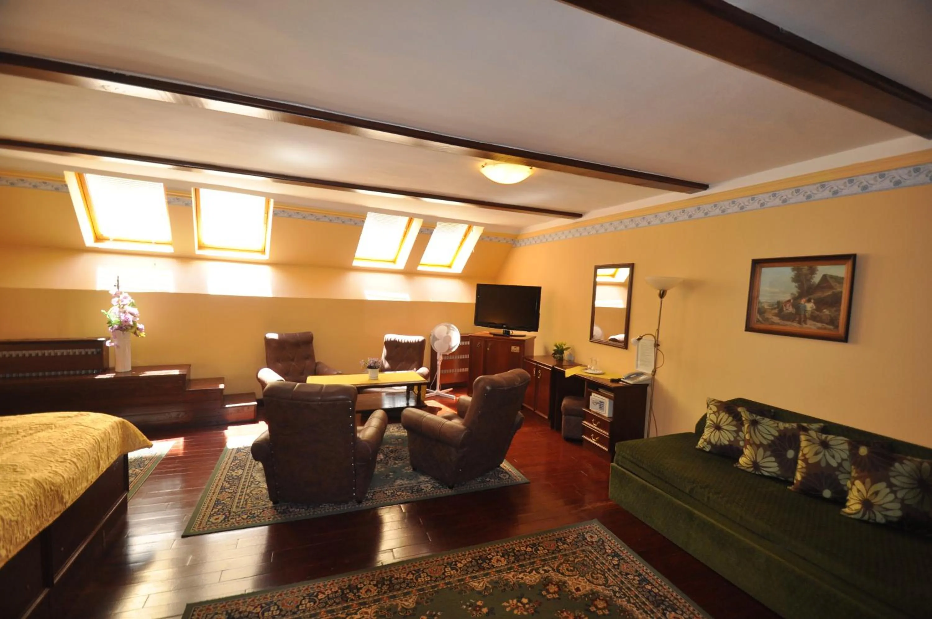 Day in GARNI -Hotel Barbakan