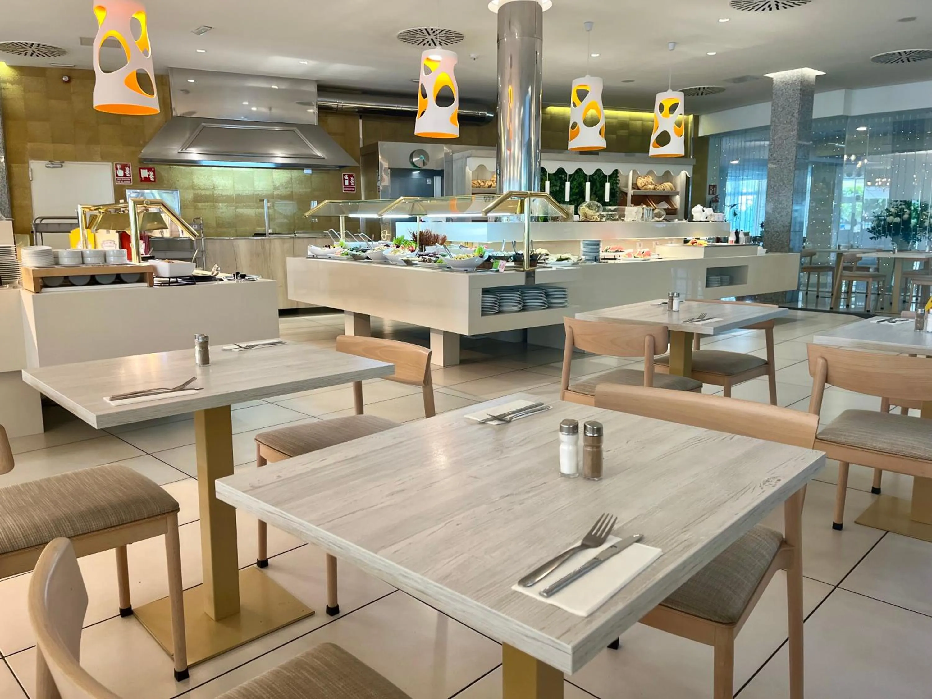 Restaurant/places to eat in Bull Escorial & SPA