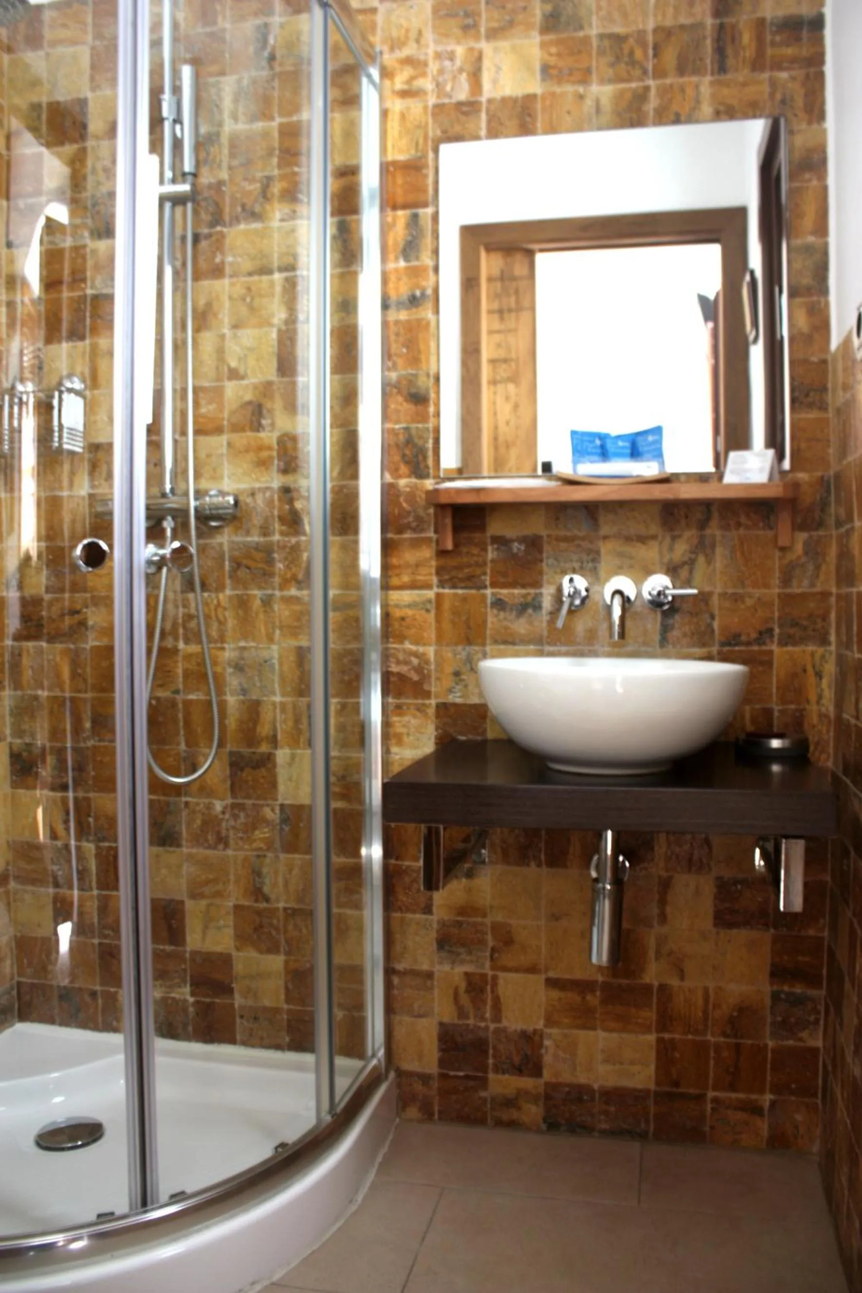 Bathroom in Hostal Extramuros