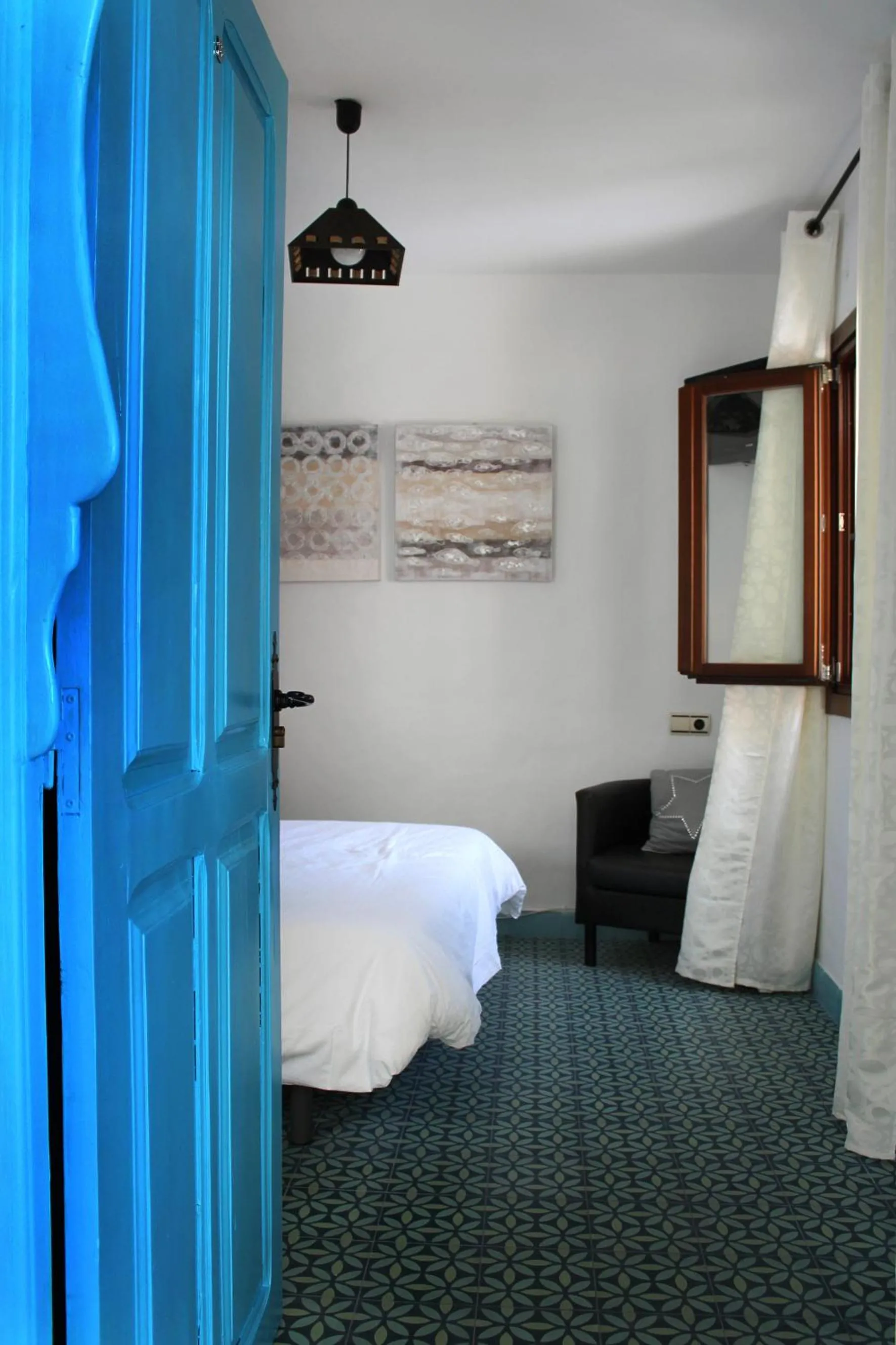 Decorative detail, Bed in Hostal Extramuros