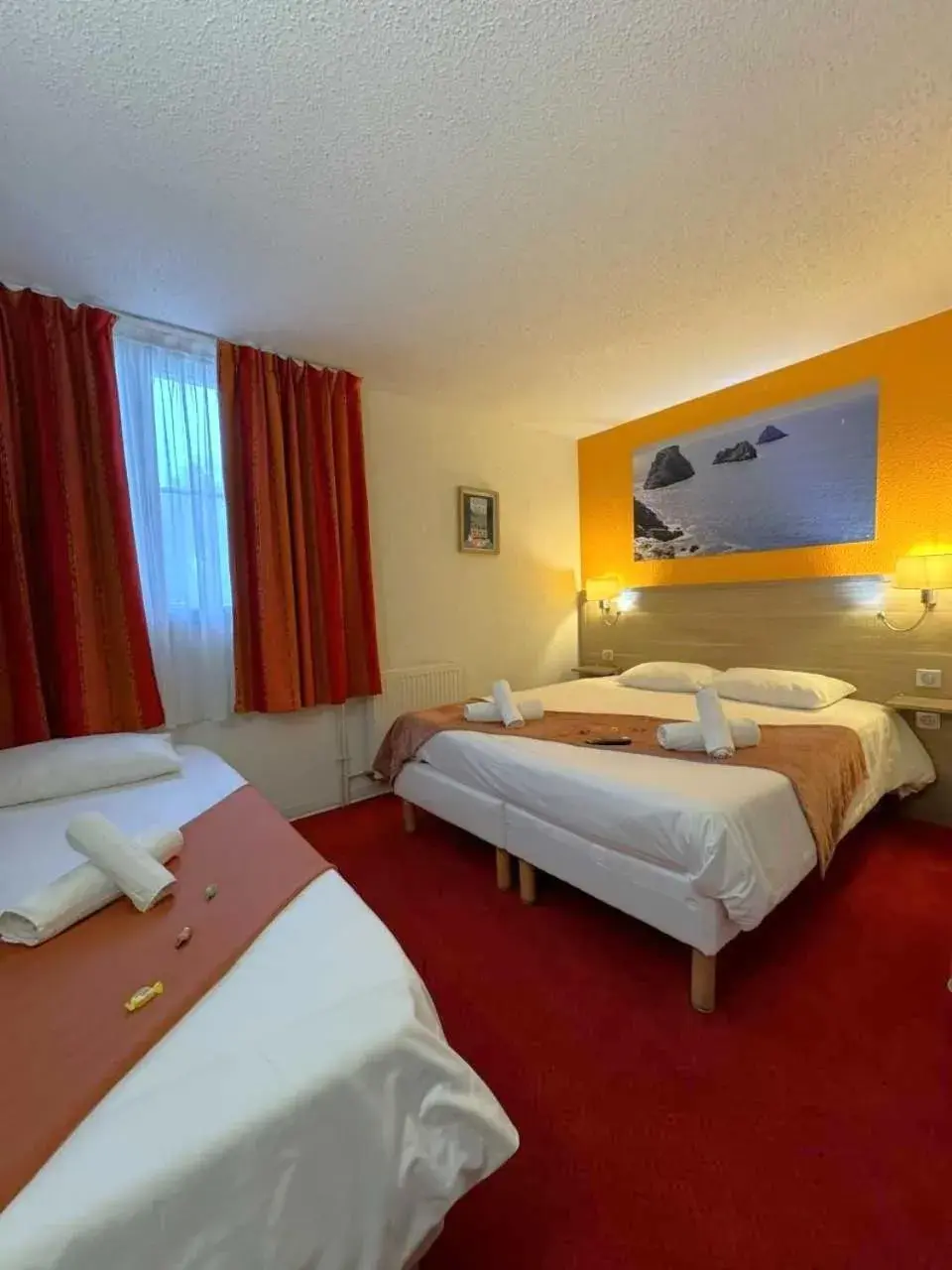 Bed in Couett'Hôtel Brest Port de plaisance, Les pieds dans l'eau Bed in Couett'Hôtel Brest Port de plaisance, Les pieds dans l'eau