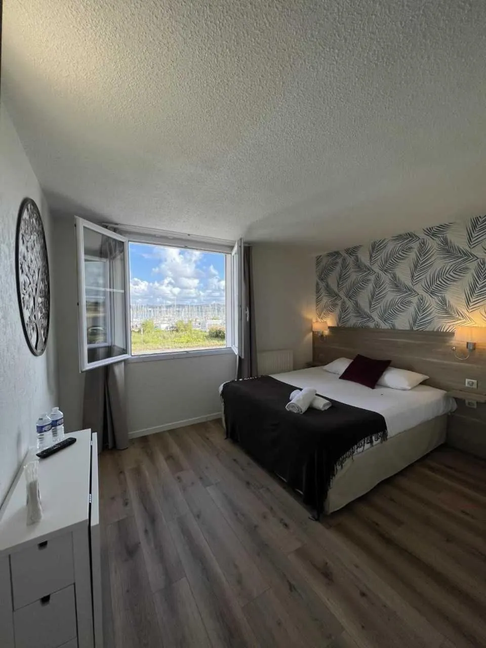 Studio with Sea View in Couett'Hôtel Brest Port de plaisance, Les pieds dans l'eau