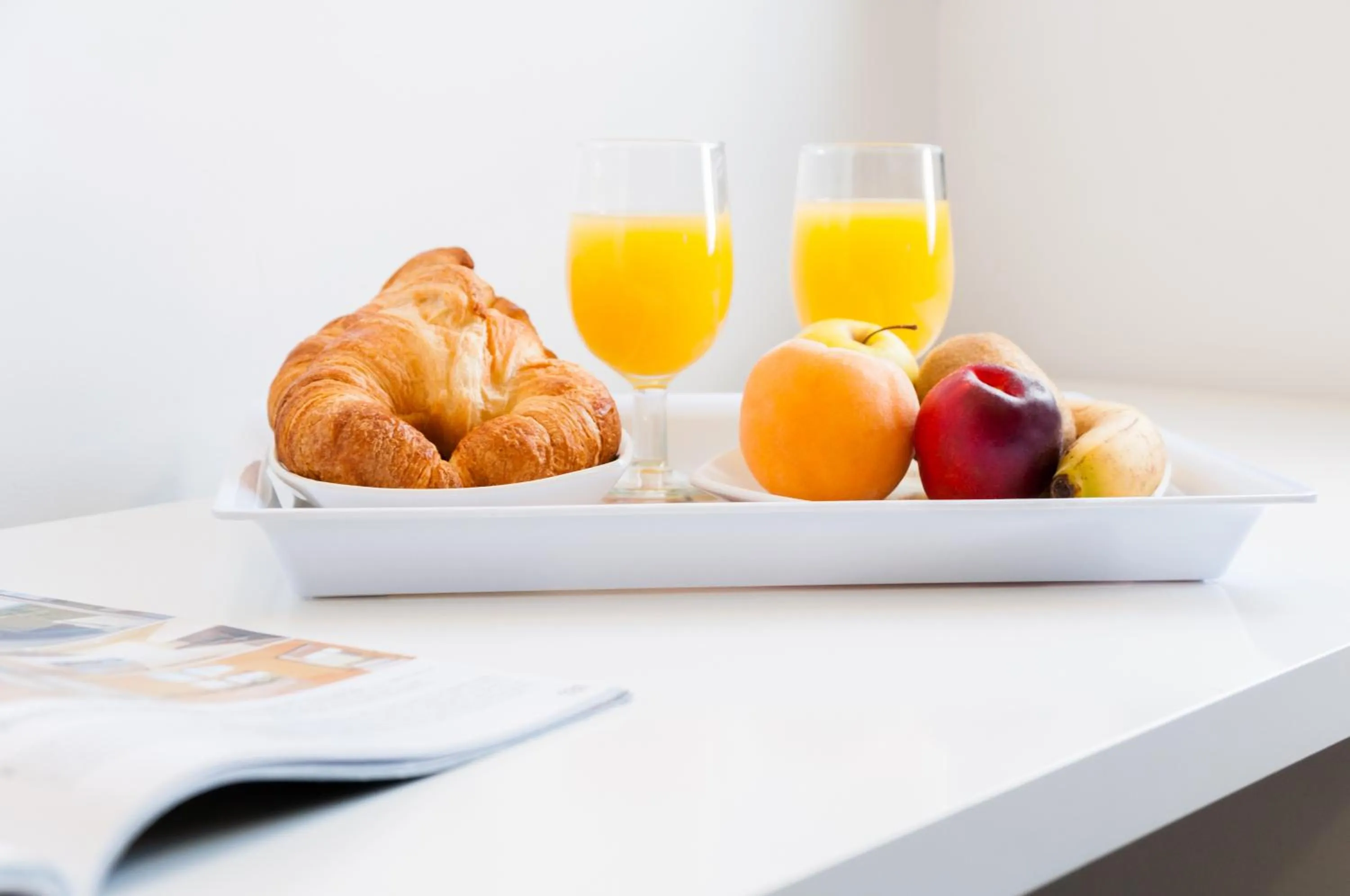 Coffee/tea facilities in Hotel LB Villa De Cuenca