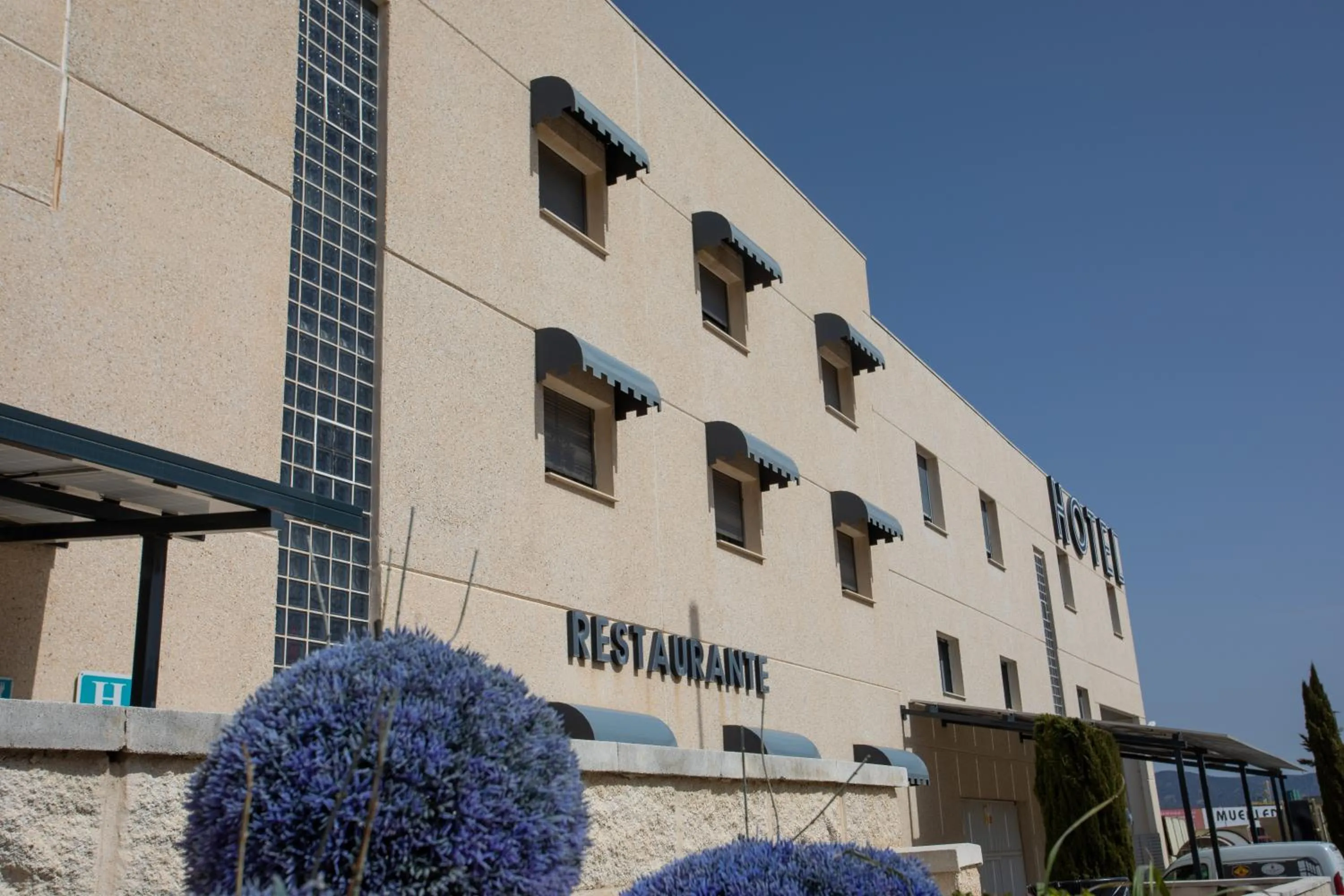 Property building in Hotel LB Villa De Cuenca