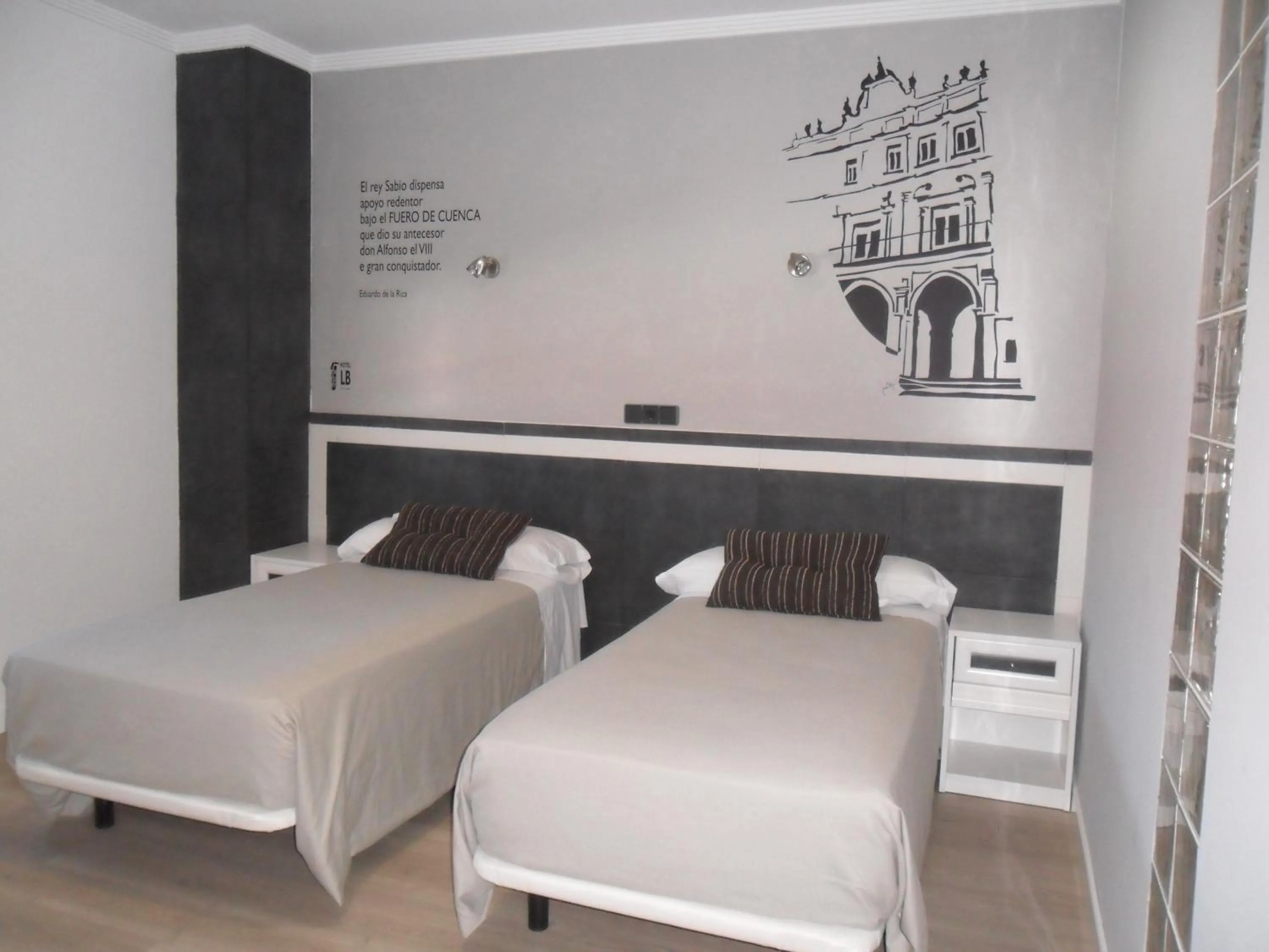 Bedroom, Bed in Hotel LB Villa De Cuenca