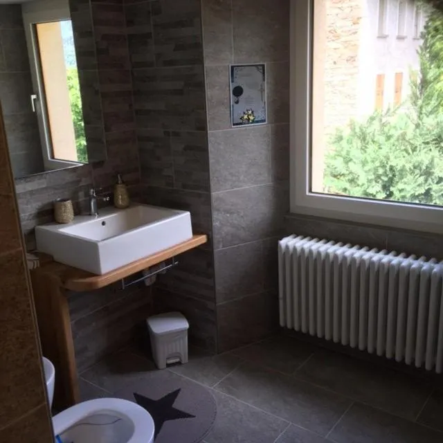 Bathroom in Foresteria B&B Vecchiascuola Pianazzola