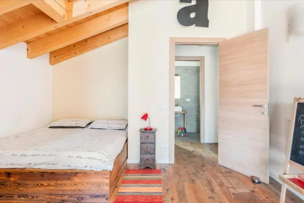 Bed in Foresteria B&B Vecchiascuola Pianazzola