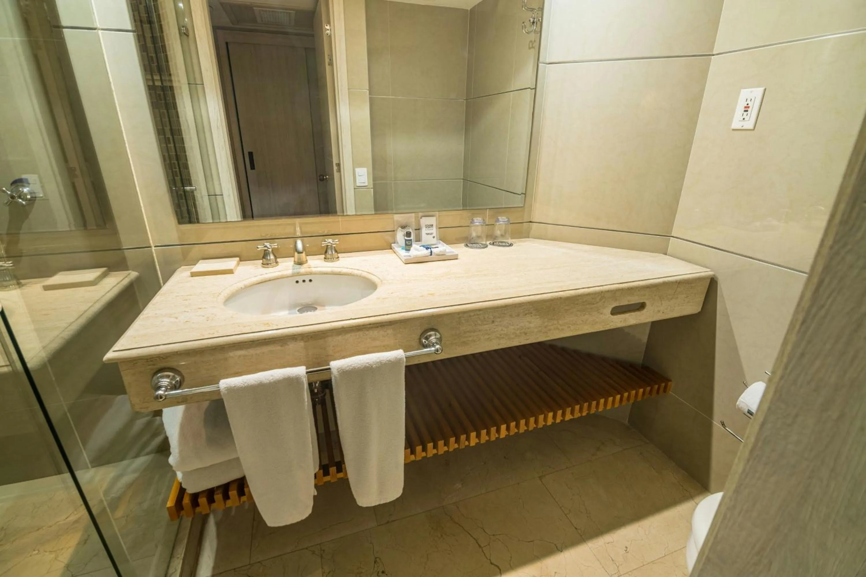 Bathroom in Four Points by Sheraton Medellín