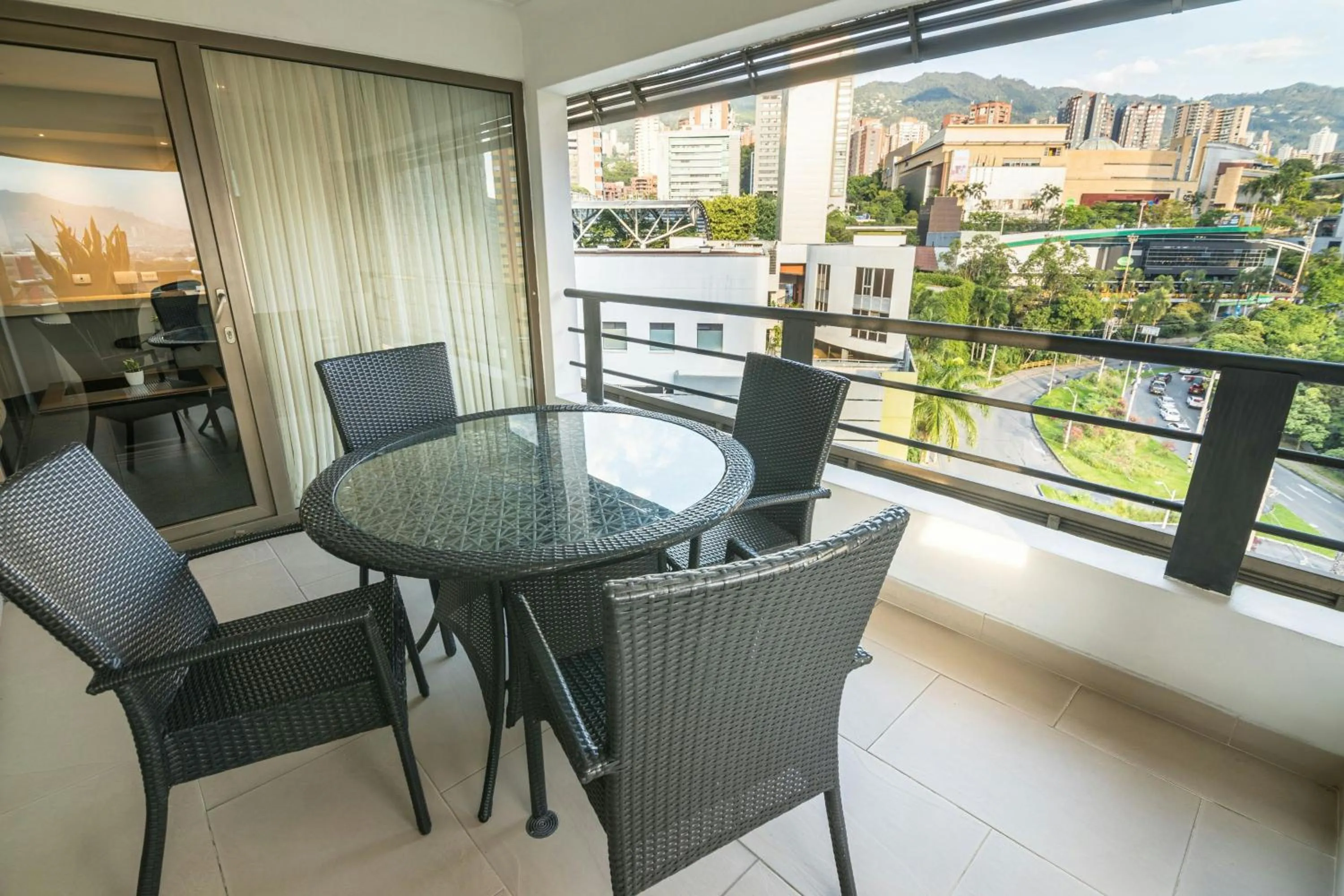 Photo of the whole room in Four Points by Sheraton Medellín