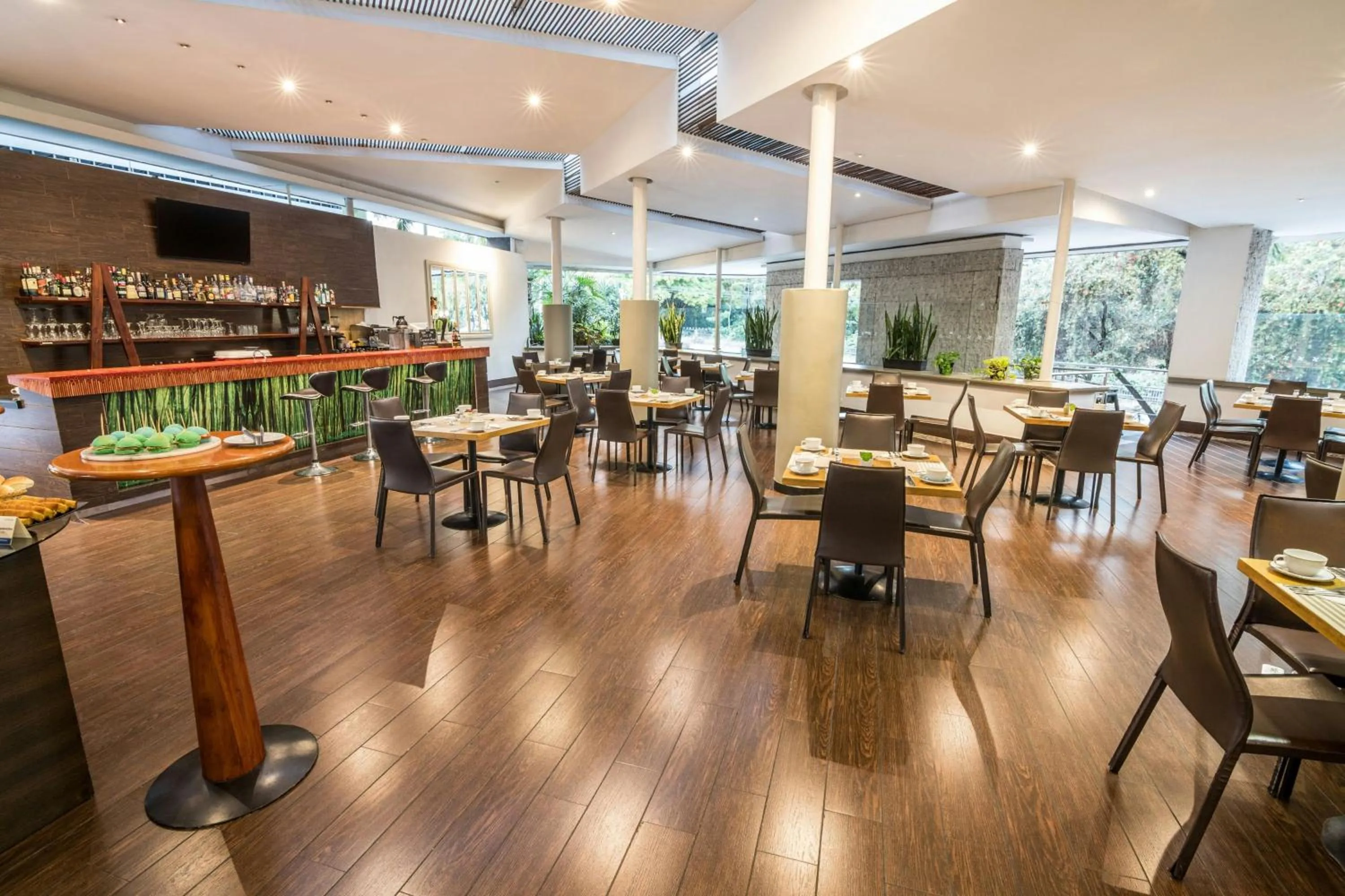 Restaurant/places to eat in Four Points by Sheraton Medellín