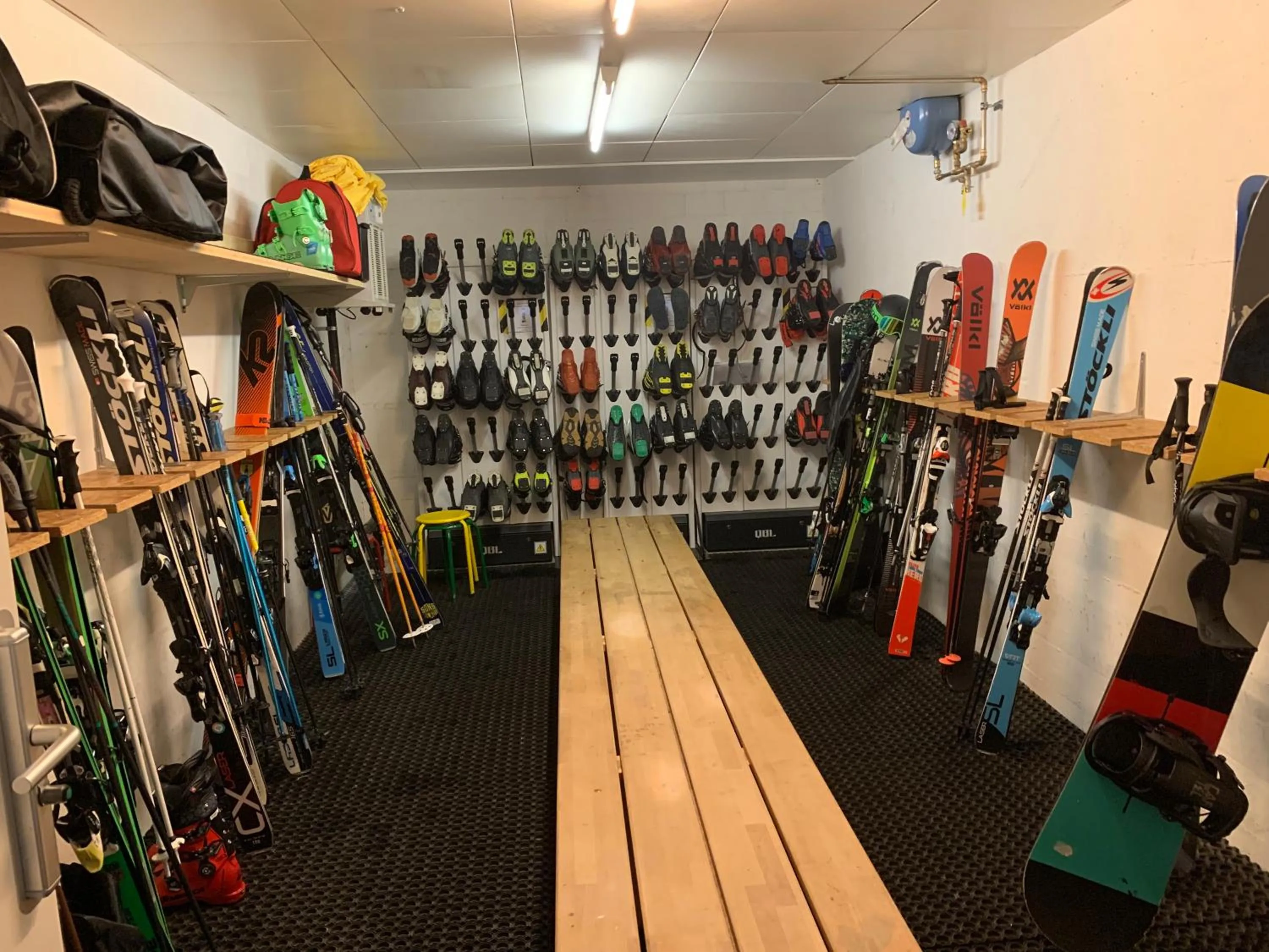 Skiing in Alpenhotel Schlüssel