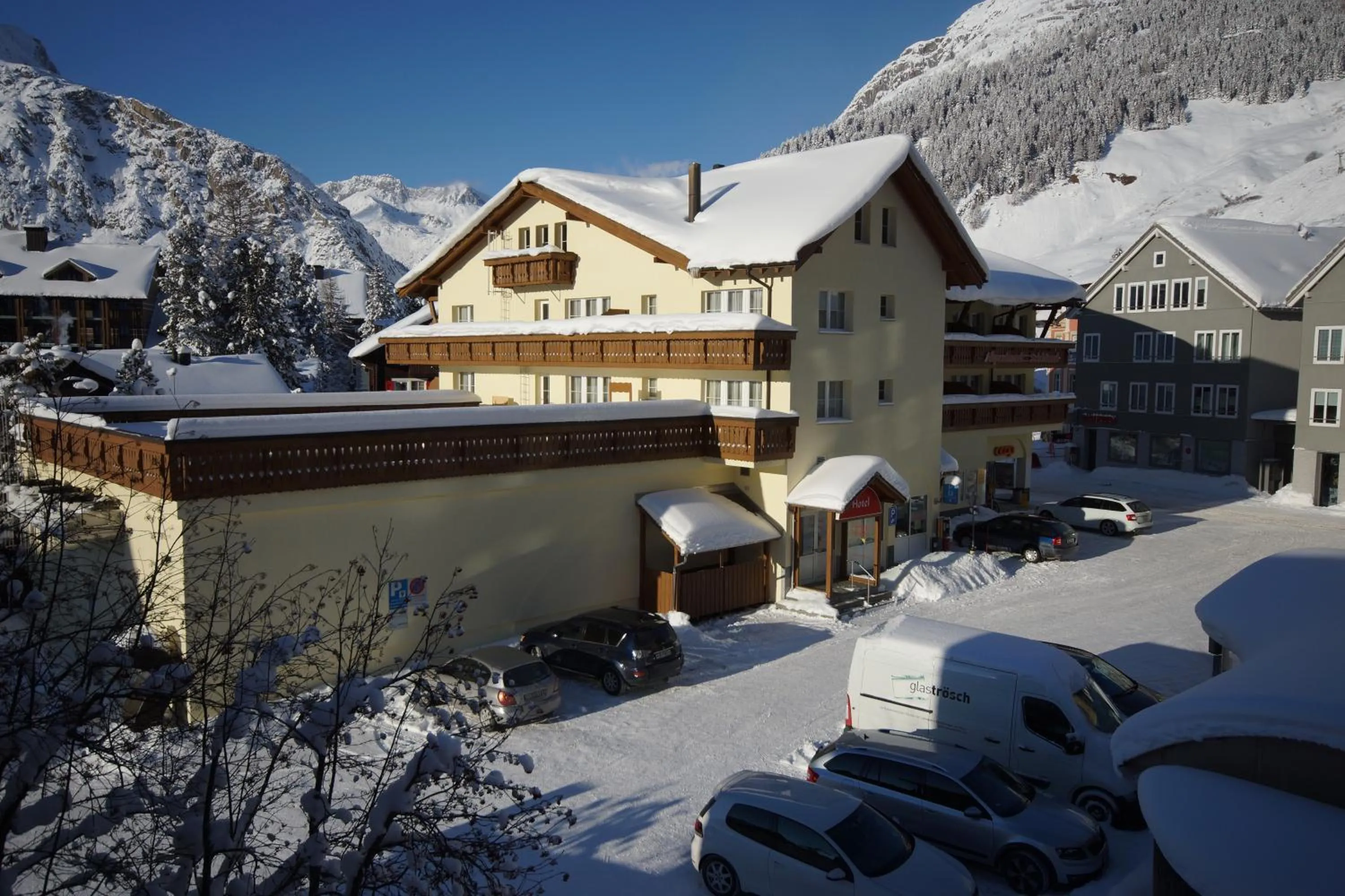Property building in Alpenhotel Schlüssel
