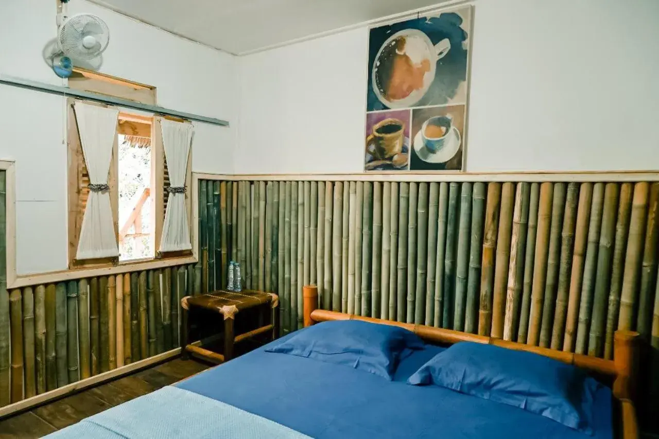 Double Room with Shared Bathroom in Backpacker Kawah Ijen Double Room with Shared Bathroom in Backpacker Kawah Ijen