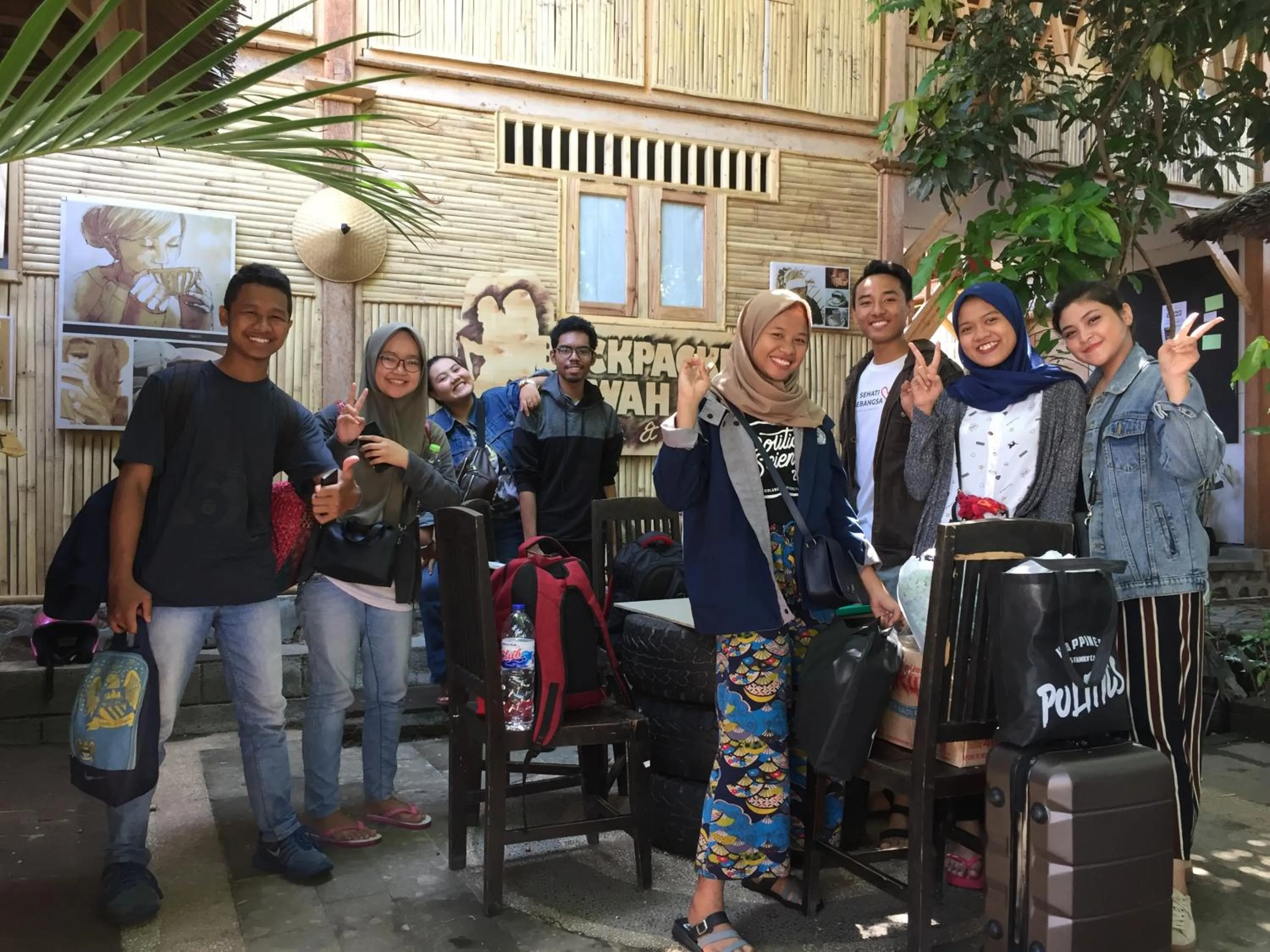 group of guests in Backpacker Kawah Ijen