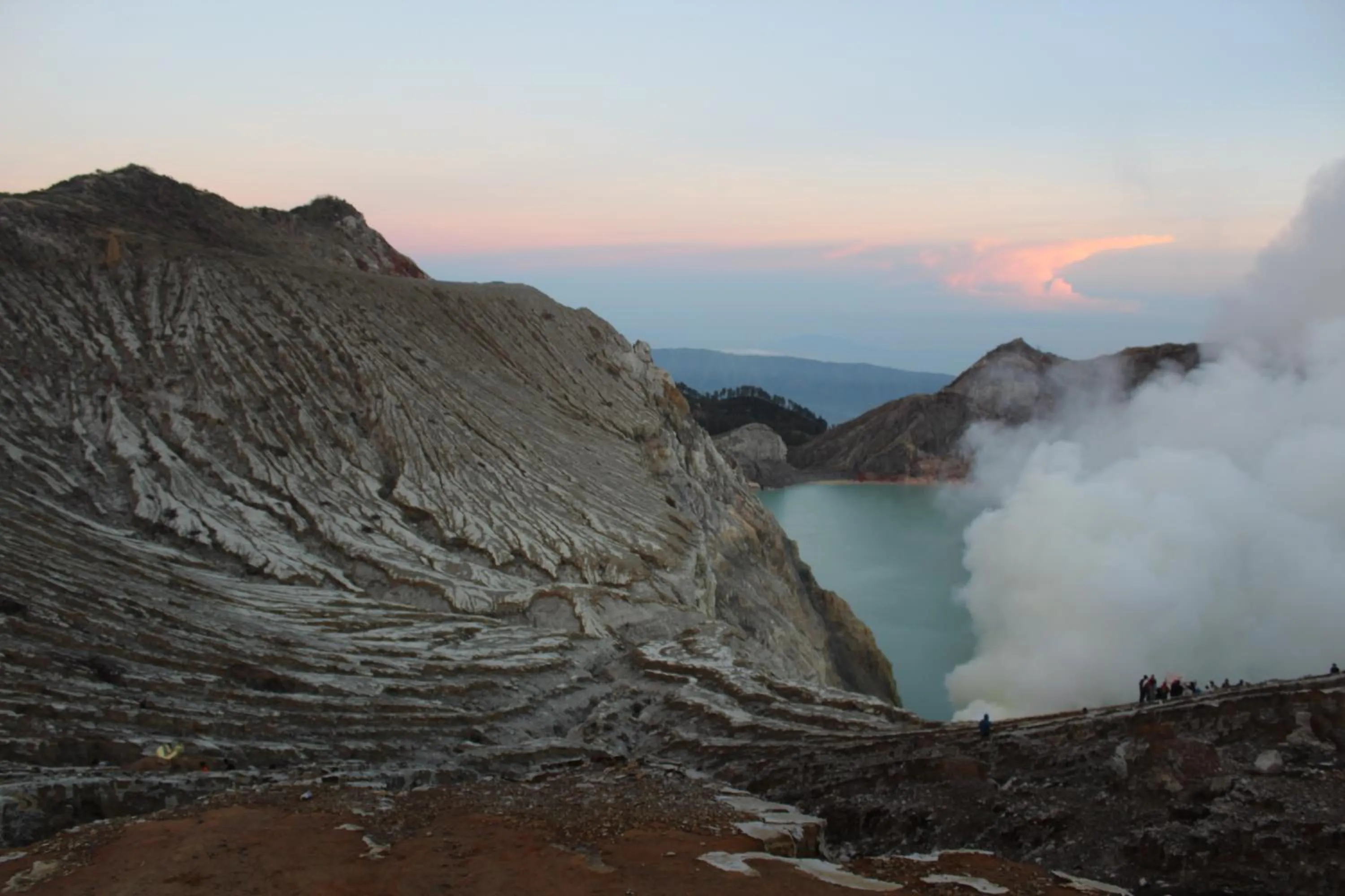 Off site in Backpacker Kawah Ijen