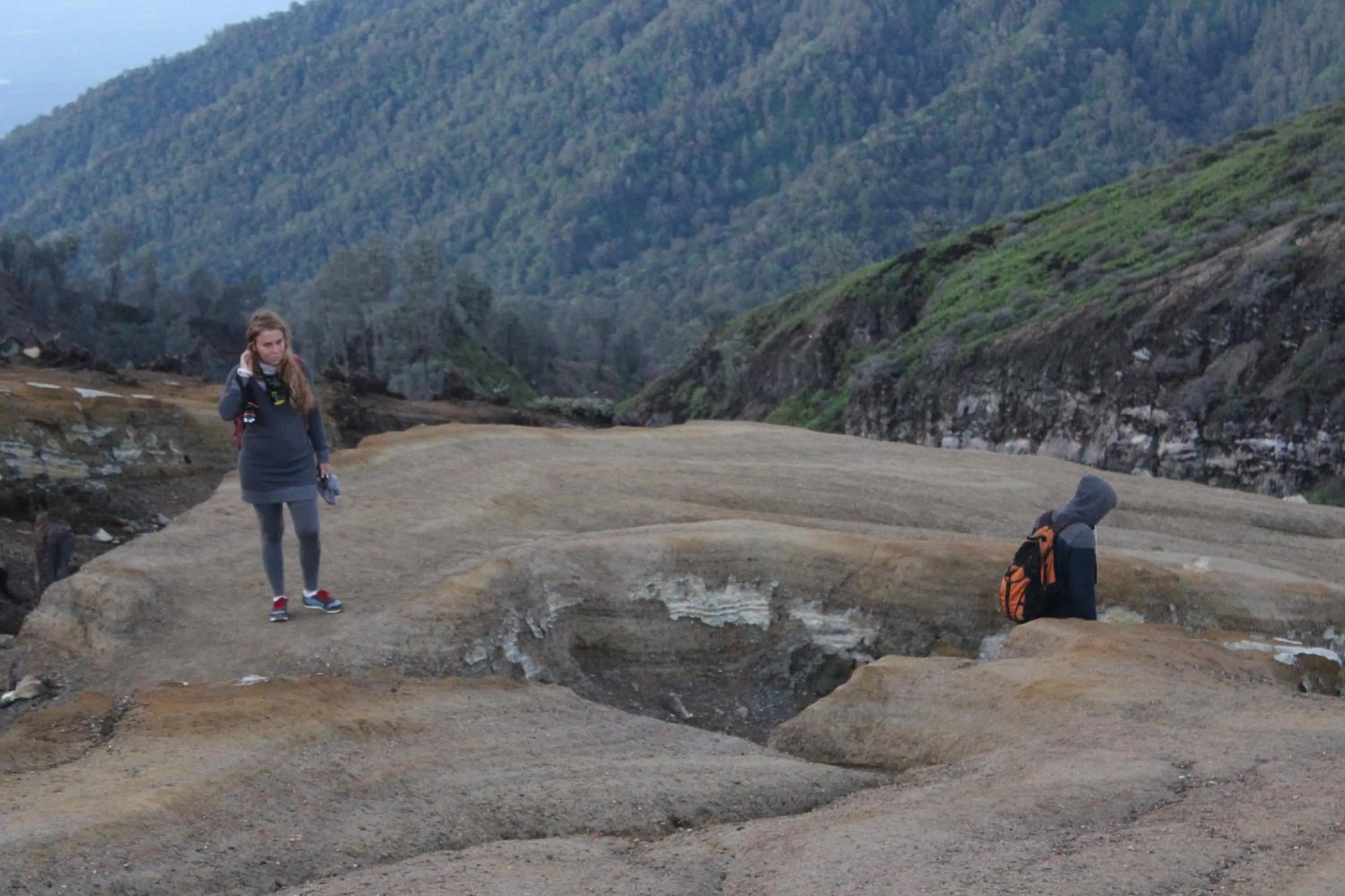 Hiking in Backpacker Kawah Ijen