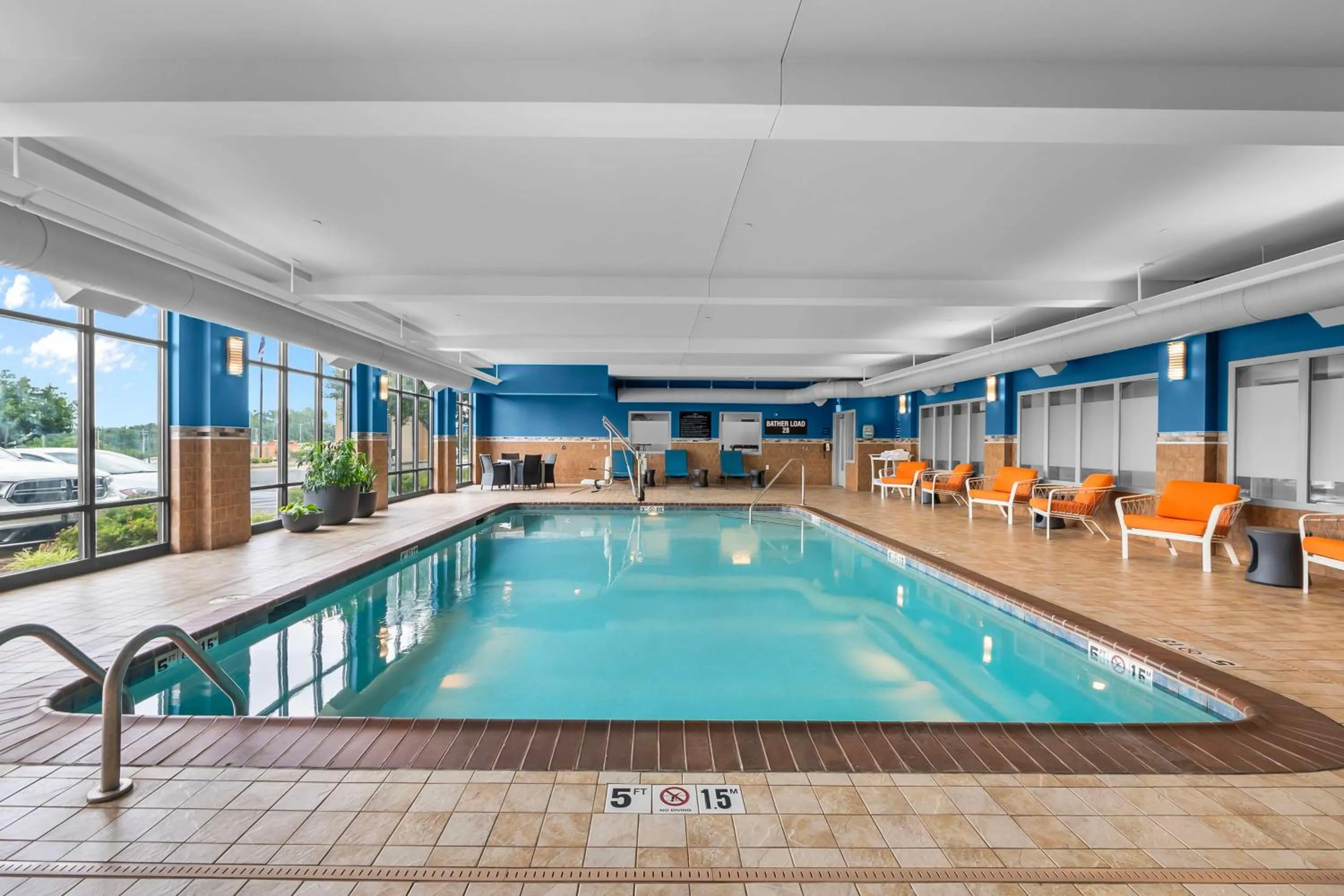 Pool view in Hampton Inn & Suites - Saint Louis South Interstate 55